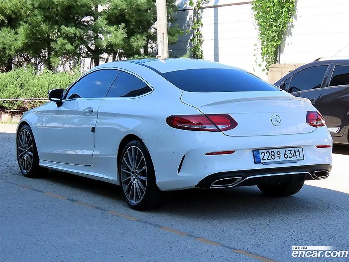 Main__Slider__Photo:C-Class Mercedes-Benz 2023.8-1