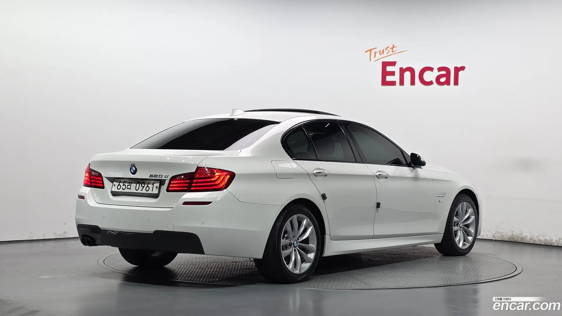 Main__Slider__Photo:5-Series BMW 2015.11-1