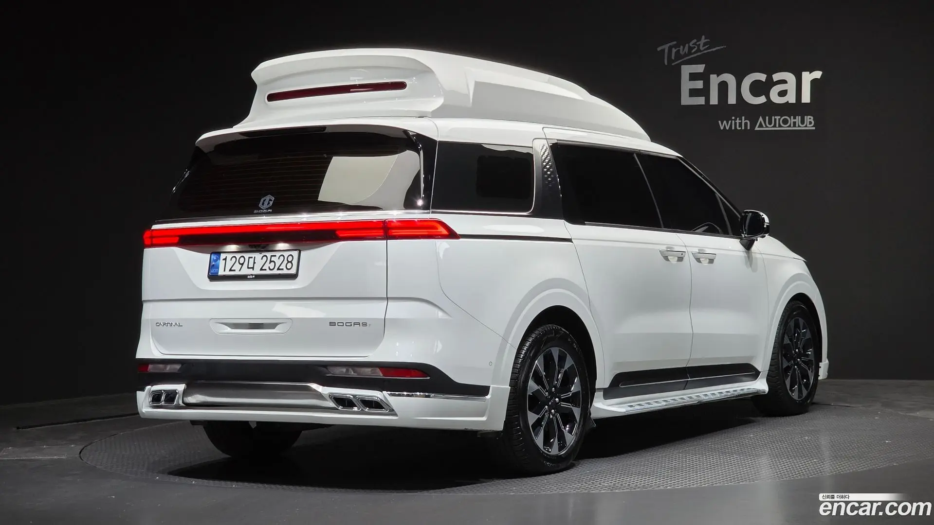 Main__Slider__Photo:Canival Kia 2023.6-1