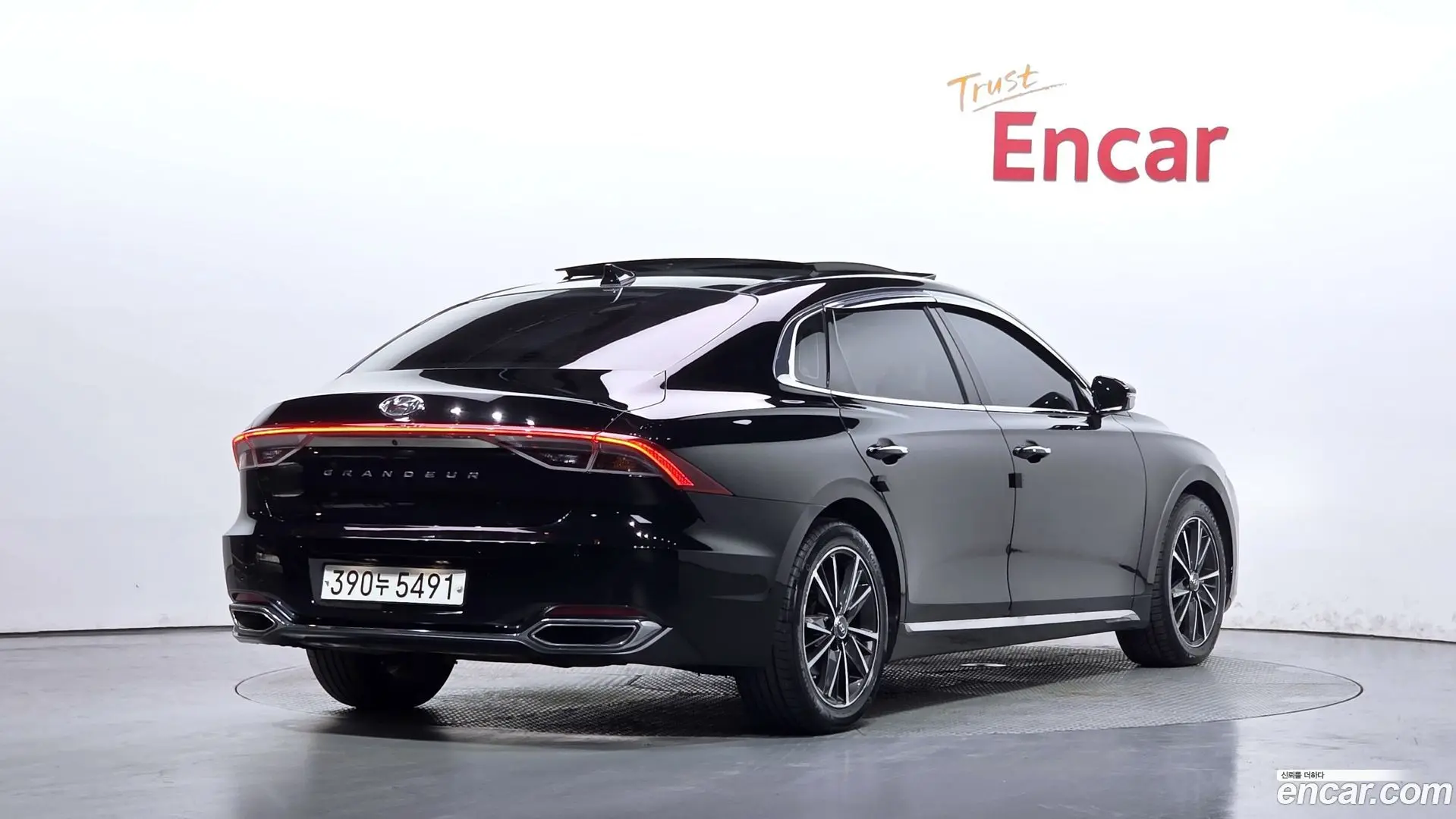 Main__Slider__Photo:Grandeur Hyundai 2019.11-1