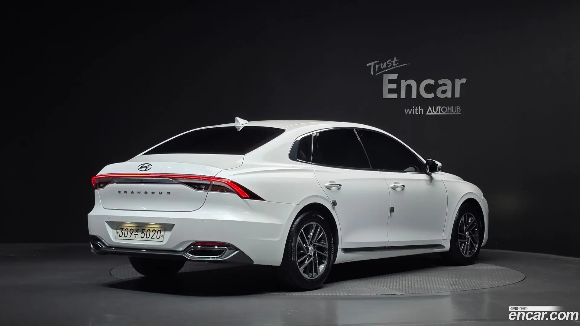 Main__Slider__Photo:Grandeur Hyundai 2021.1-1