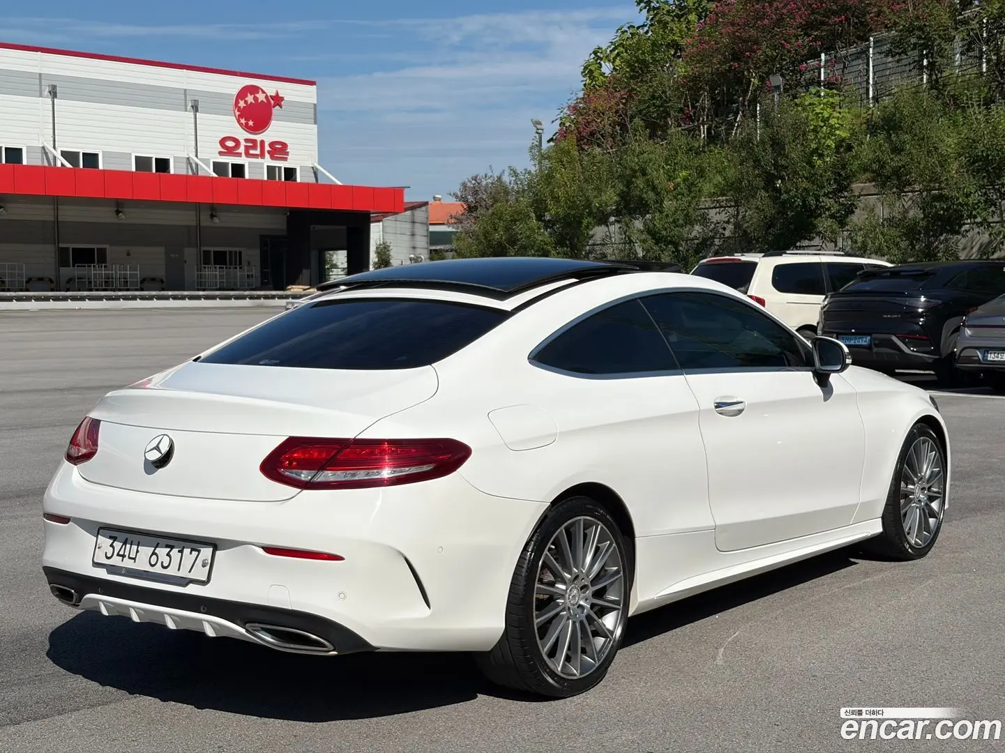 Main__Slider__Photo:C-Class Mercedes-Benz 2017.0-1