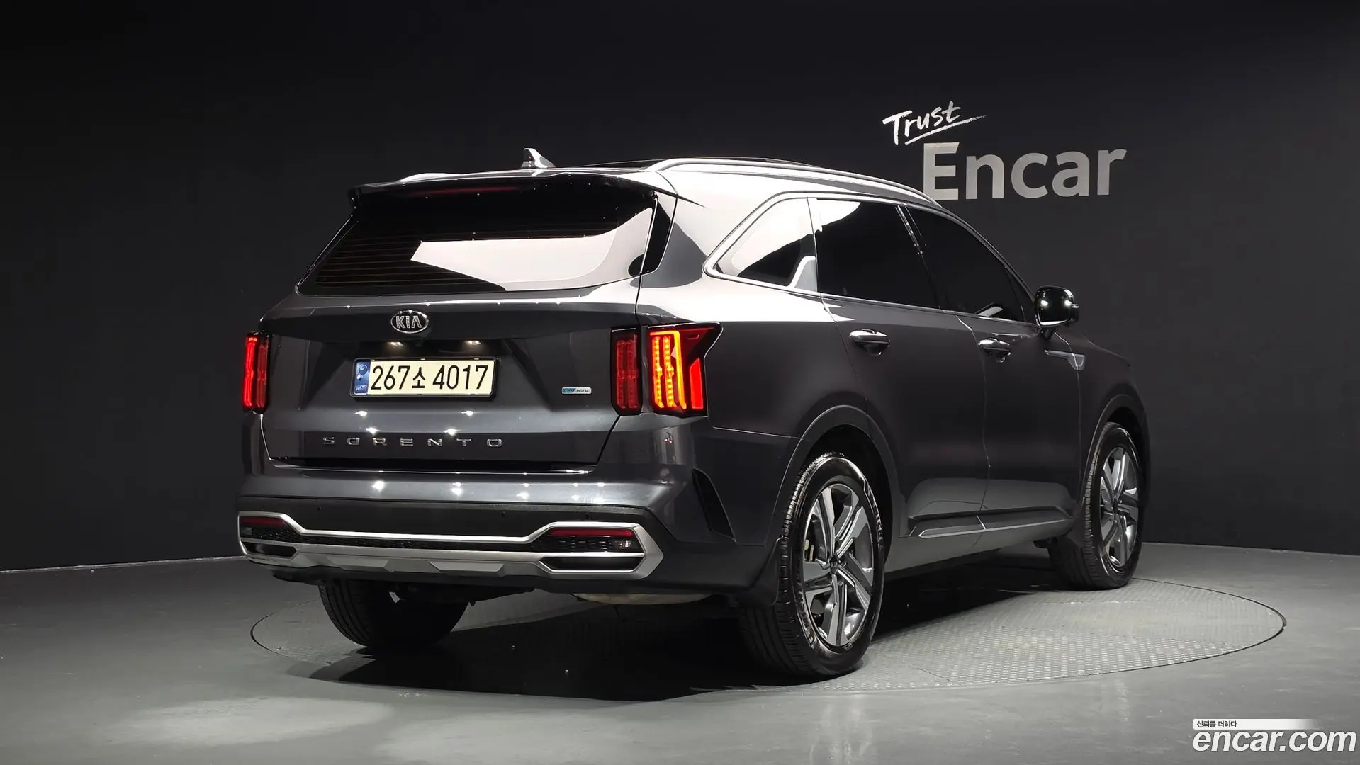 Main__Slider__Photo:Sorento Kia 2020.9-1