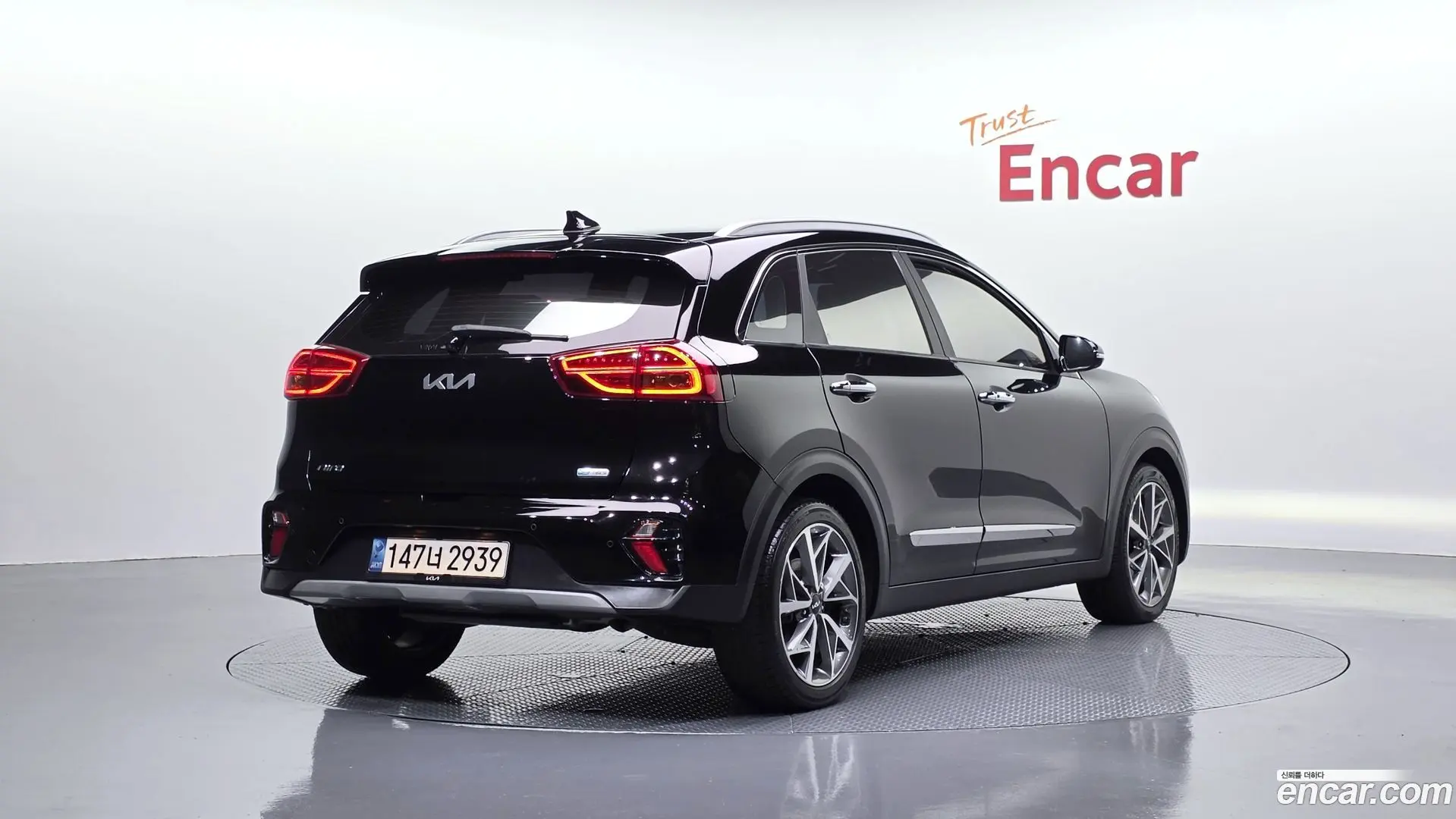 Main__Slider__Photo:Niro Kia 2021.9-1
