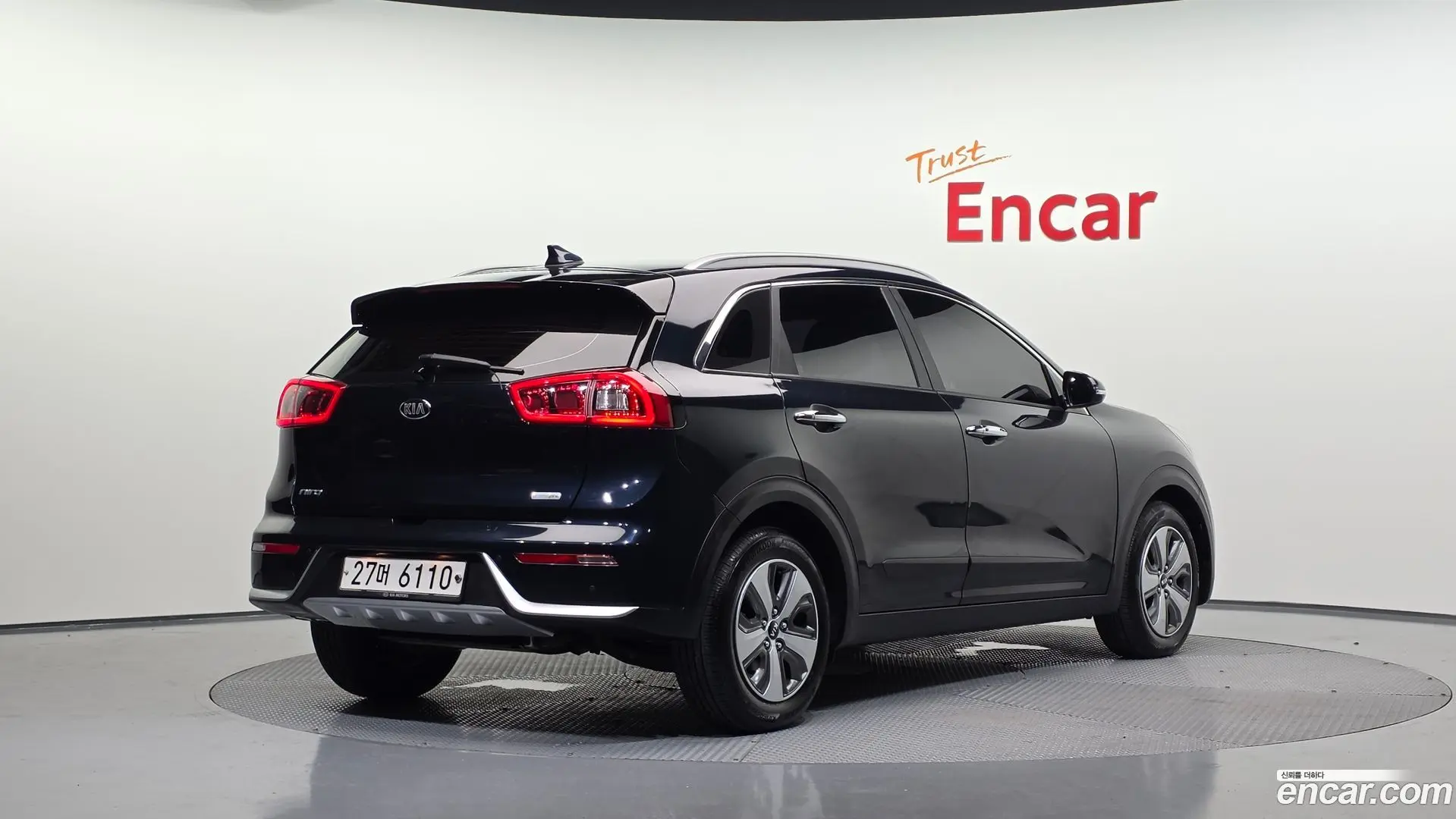 Main__Slider__Photo:Niro Kia 2018.0-1