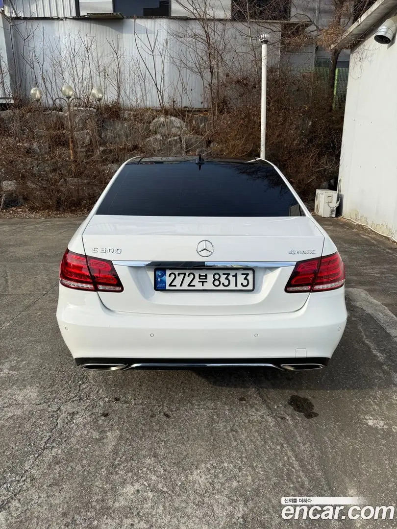 Main__Slider__Photo:E-Class Mercedes-Benz 2014.3-1