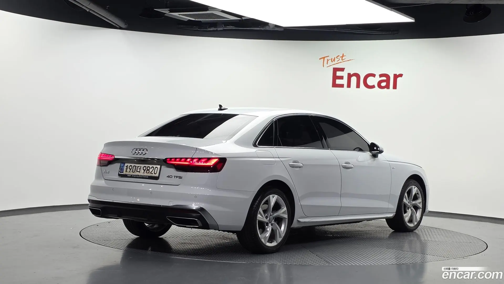 Main__Slider__Photo:A4 Audi 2021.2-1