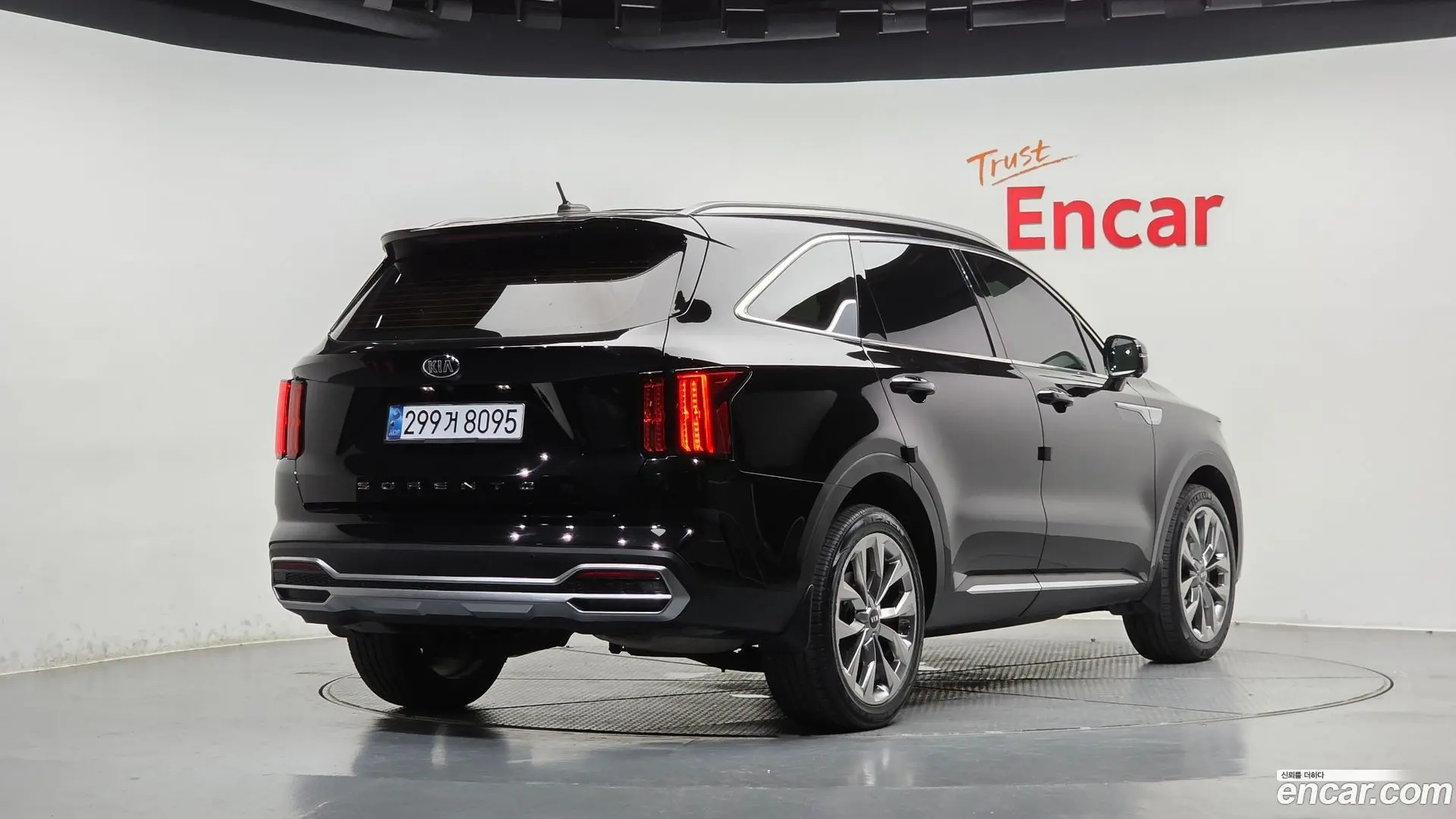 Main__Slider__Photo:Sorento Kia 2020.6-1