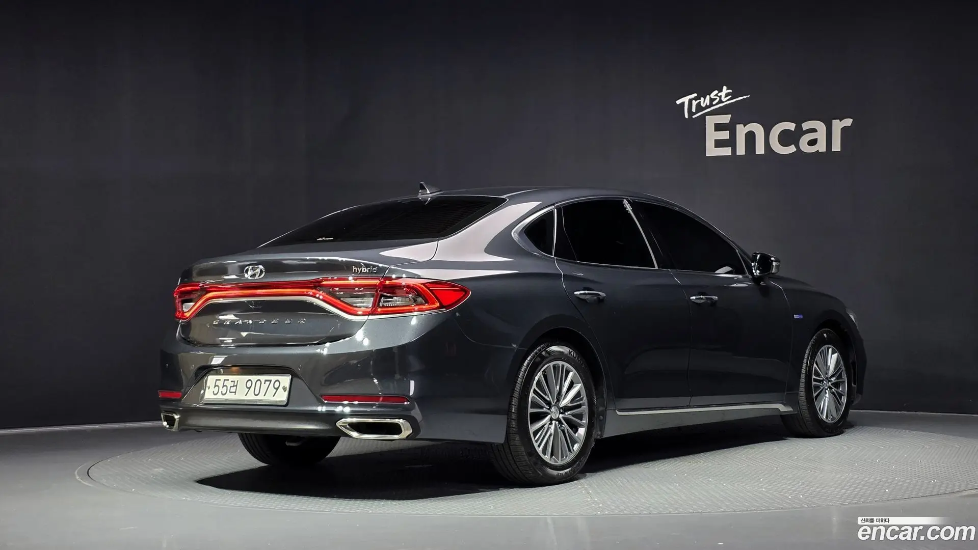 Main__Slider__Photo:Grandeur Hyundai 2017.5-1