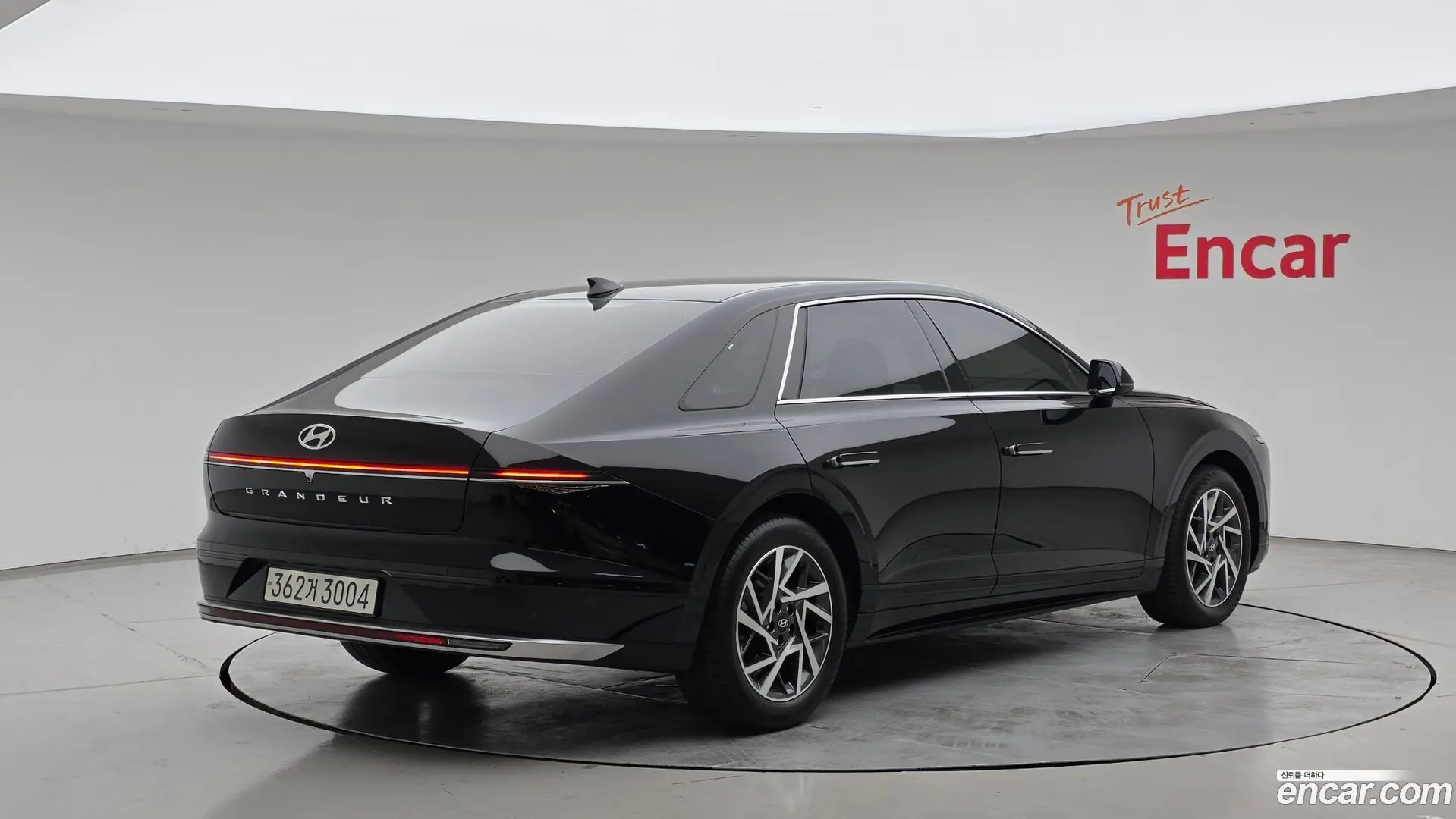 Main__Slider__Photo:Grandeur Hyundai 2024.0-1