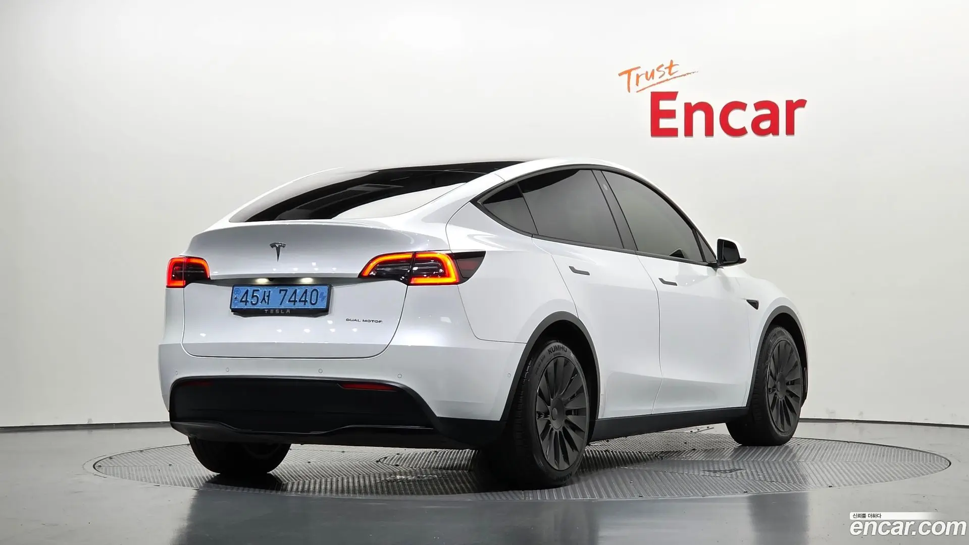 Main__Slider__Photo:Model Y Tesla 2021.4-1