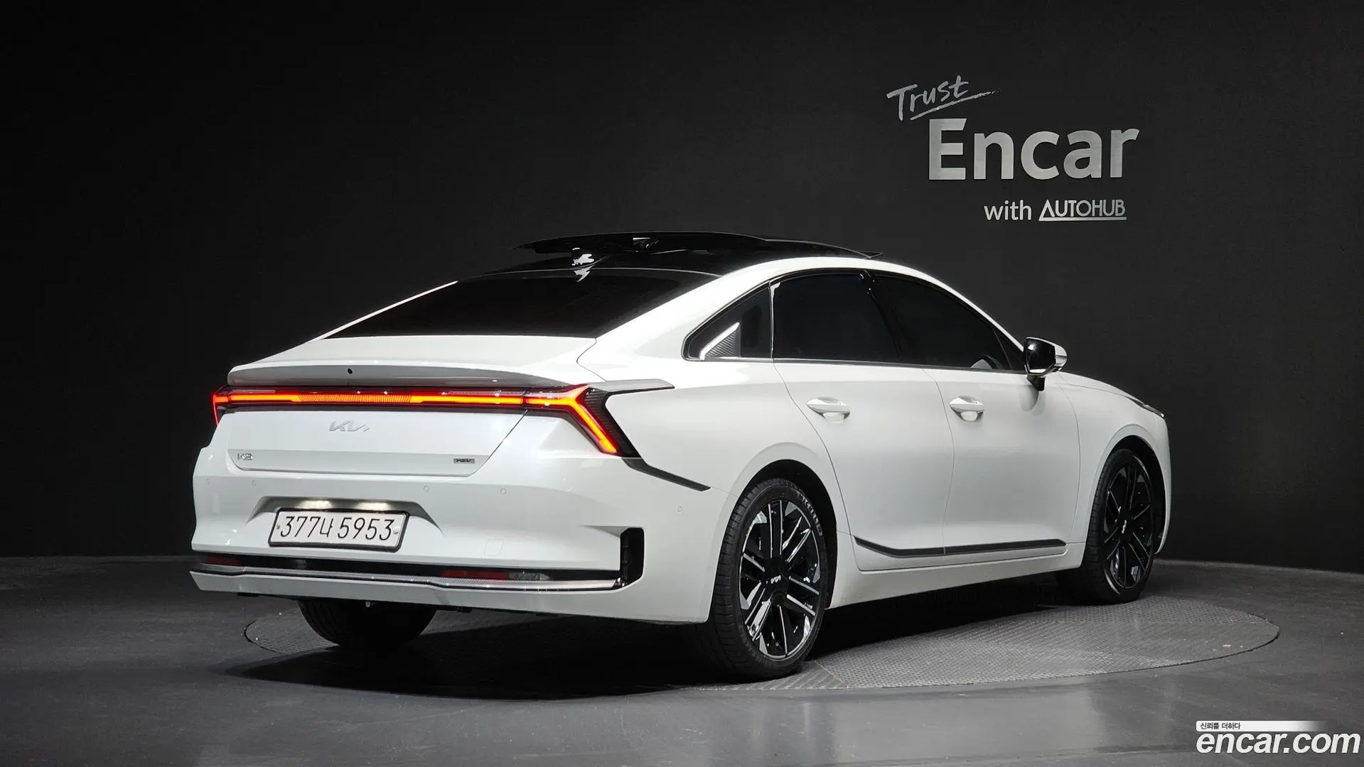 Main__Slider__Photo:K8 Kia 2025.2-1