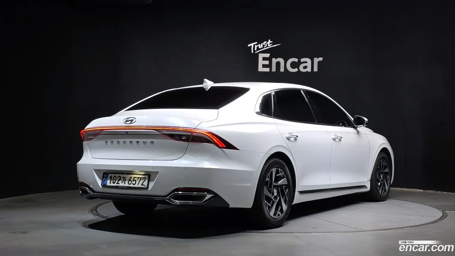 Main__Slider__Photo:Grandeur Hyundai 2020.8-1