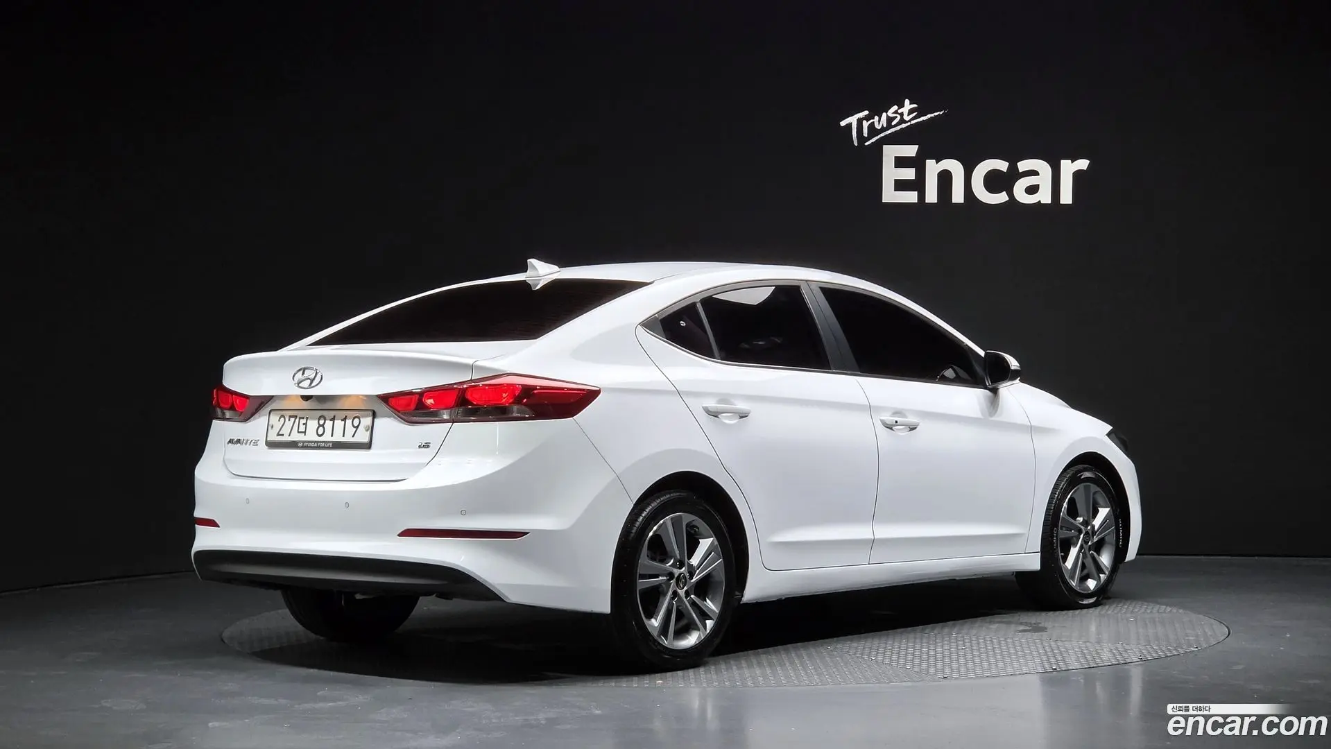 Main__Slider__Photo:AVANTE Hyundai 2017.6-1