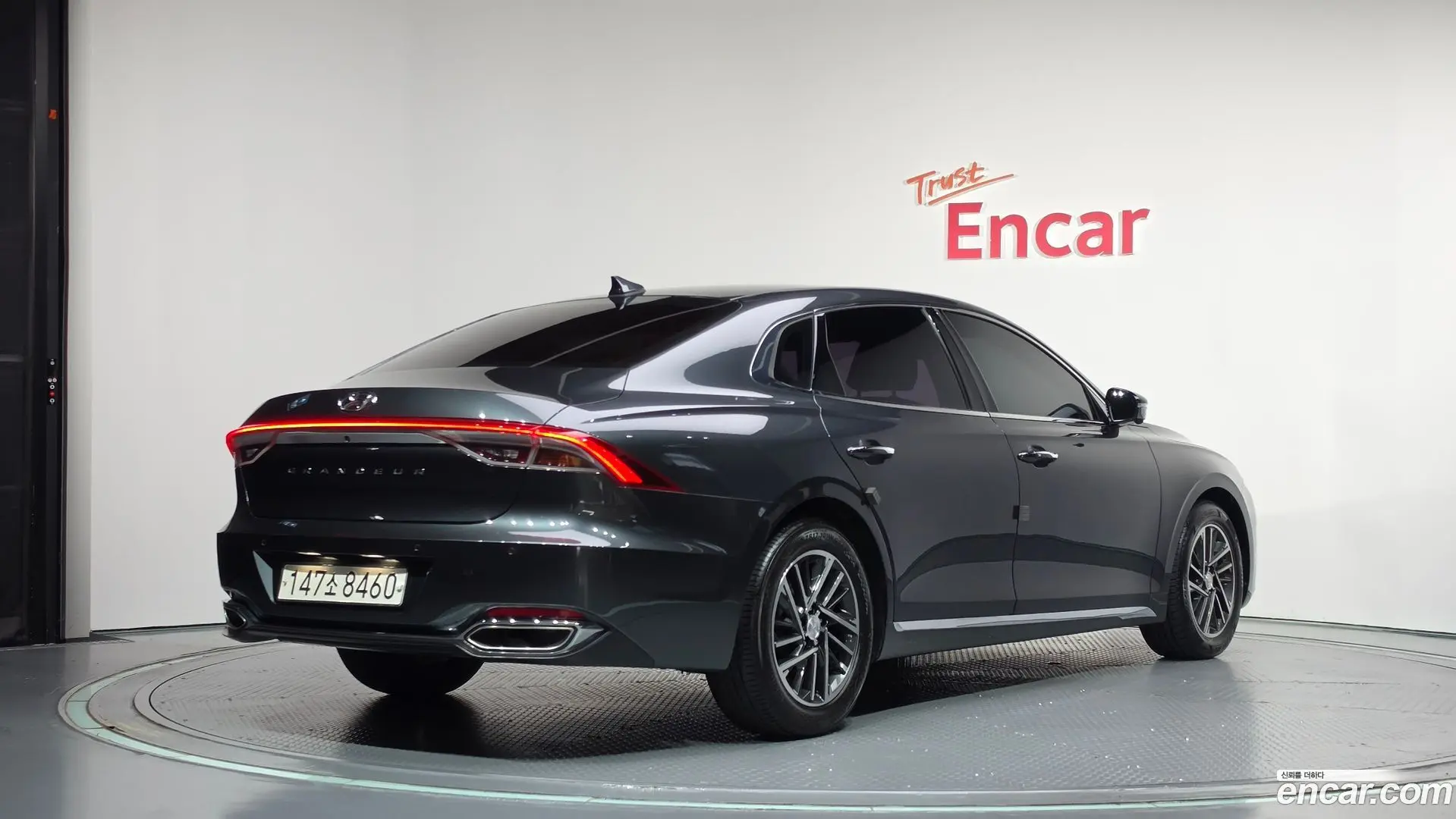 Main__Slider__Photo:Grandeur Hyundai 2020.8-1