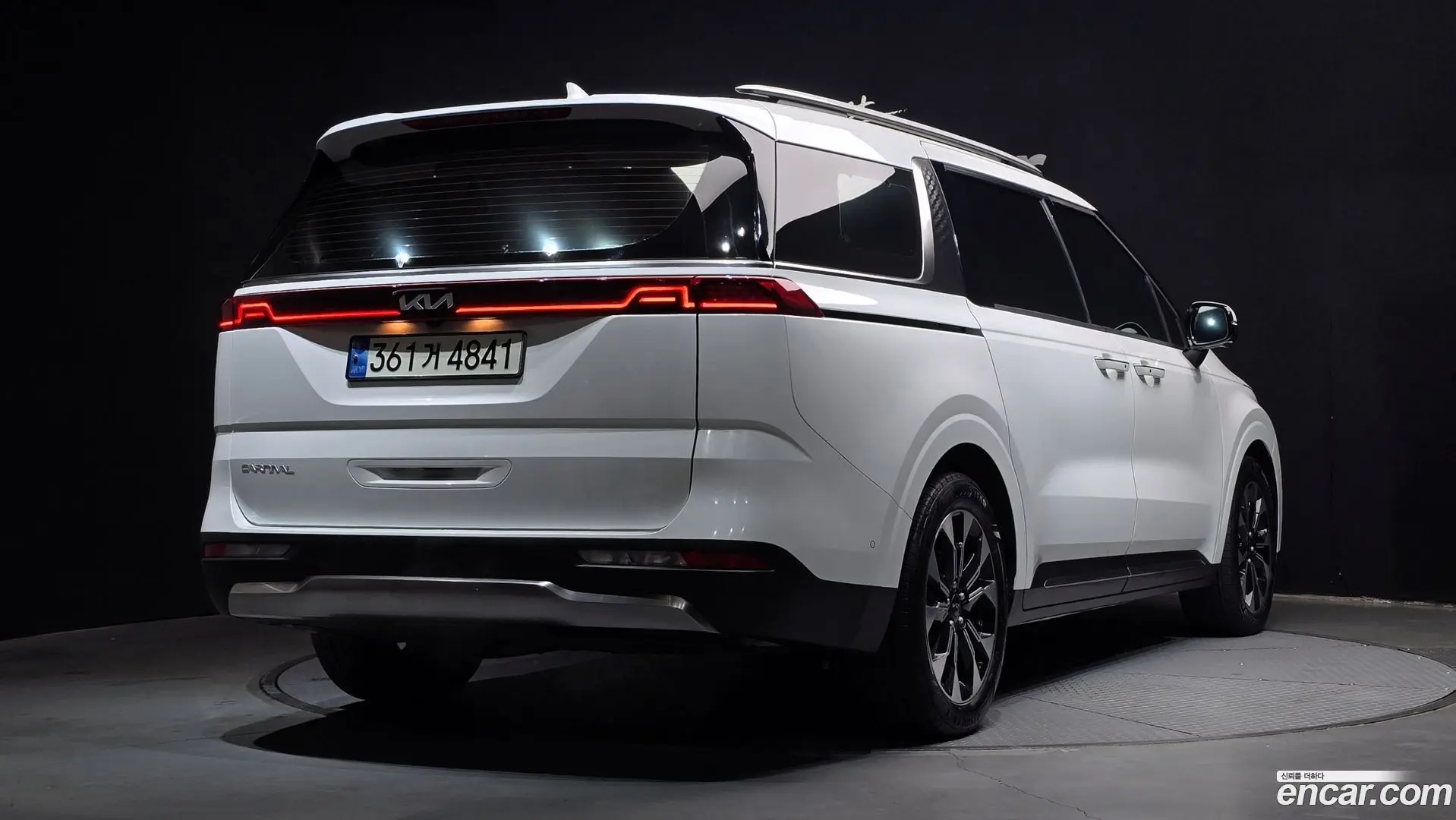 Main__Slider__Photo:Canival Kia 2022.4-1
