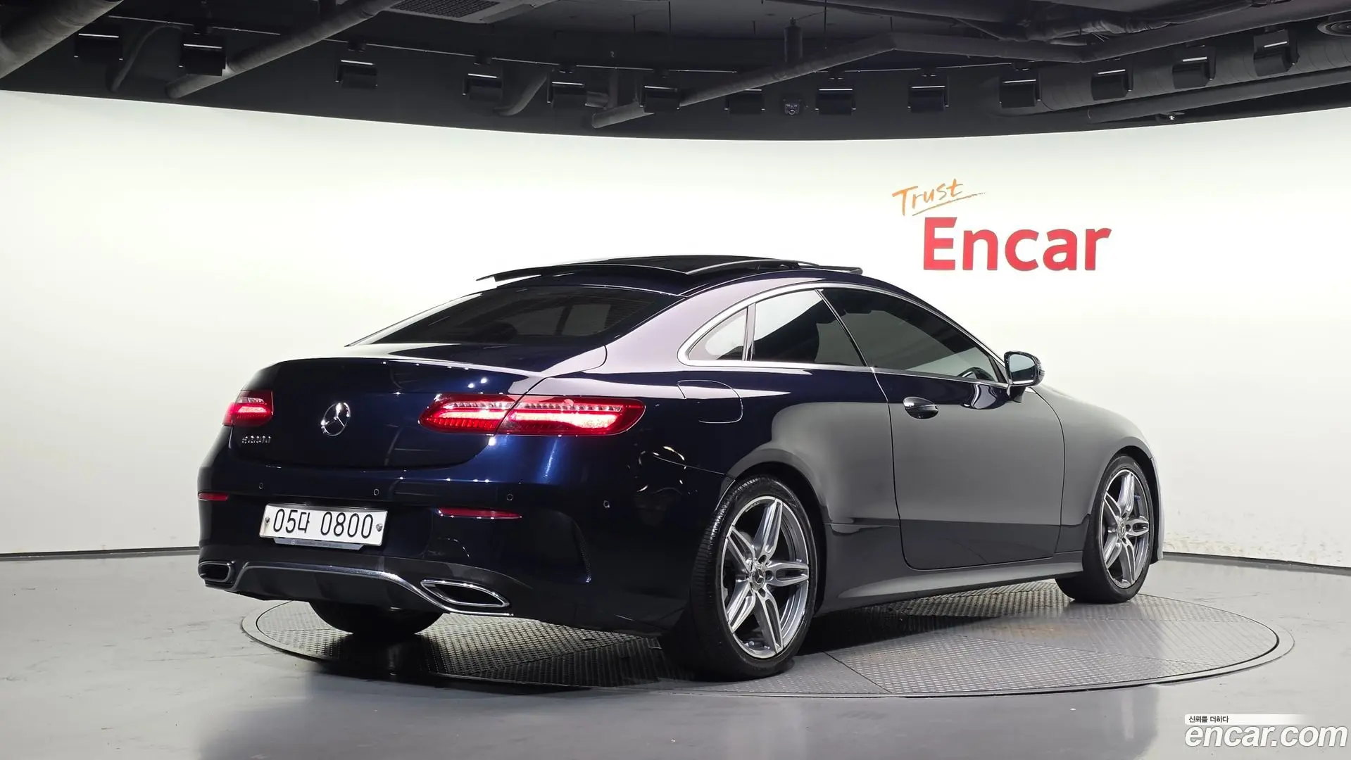 Main__Slider__Photo:E-Class Mercedes-Benz 2017.6-1