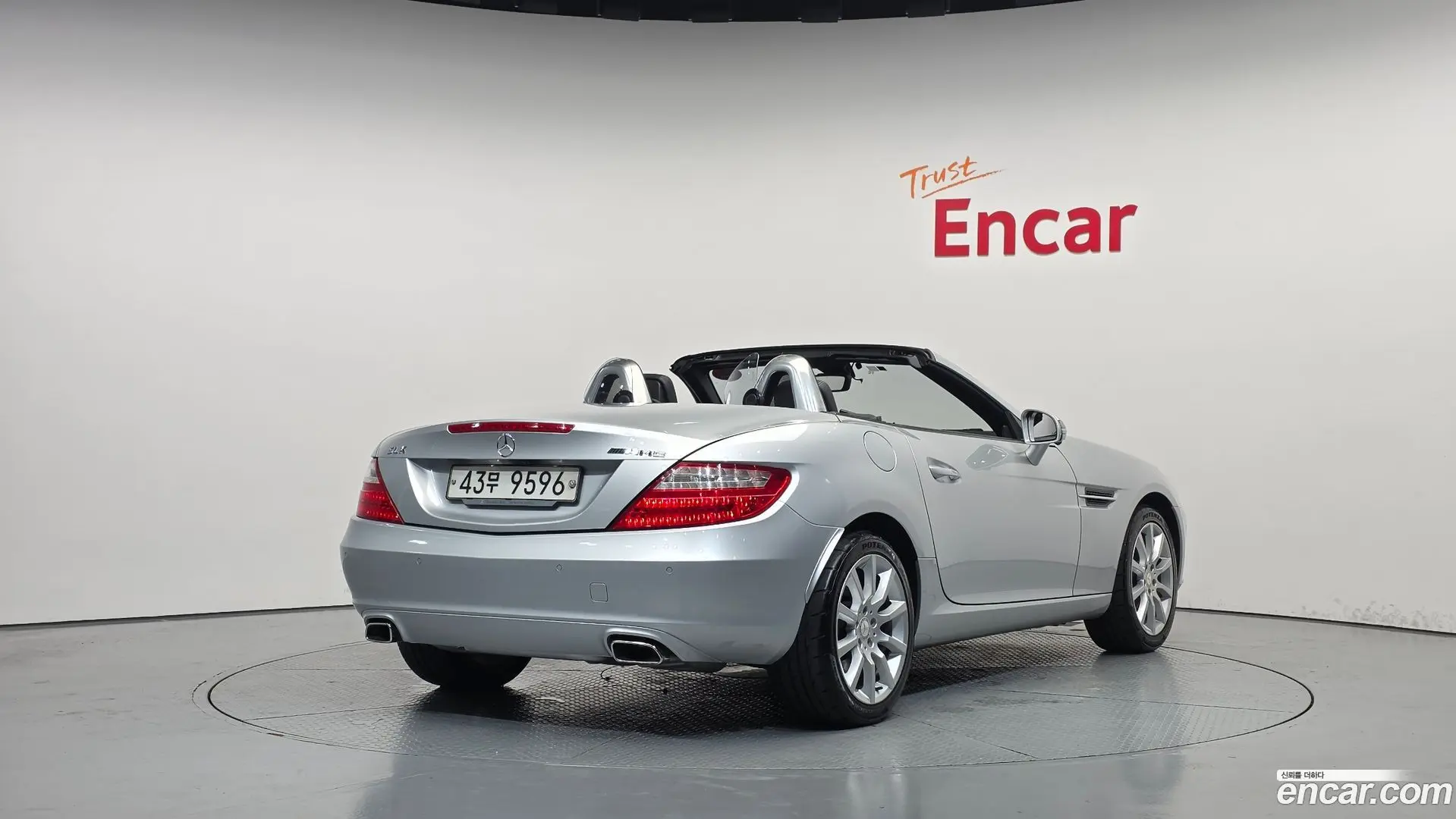 Main__Slider__Photo:SLK-Class Mercedes-Benz 2012.9-1