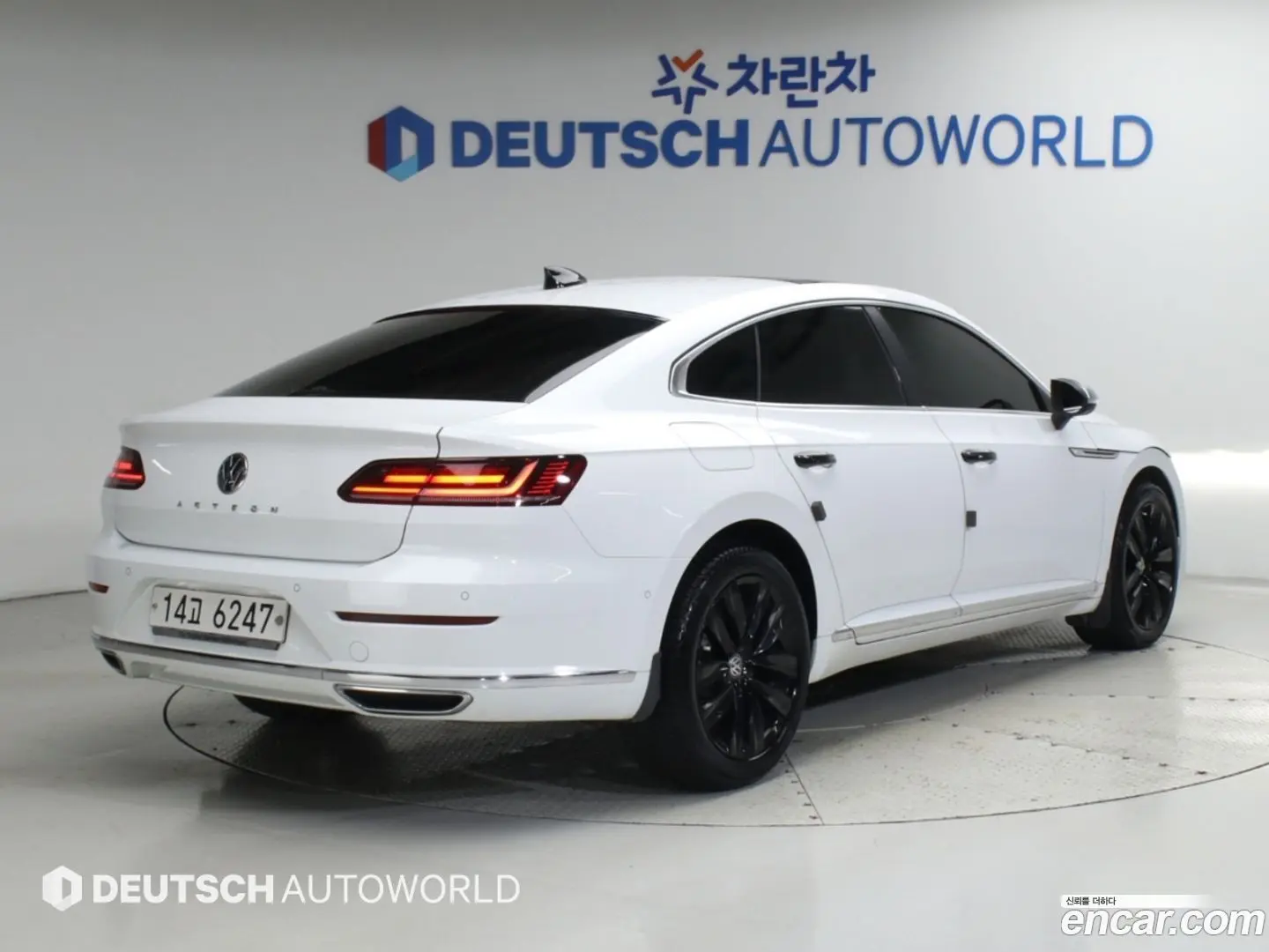 Main__Slider__Photo:Arteon Volkswagen 2019.4-1