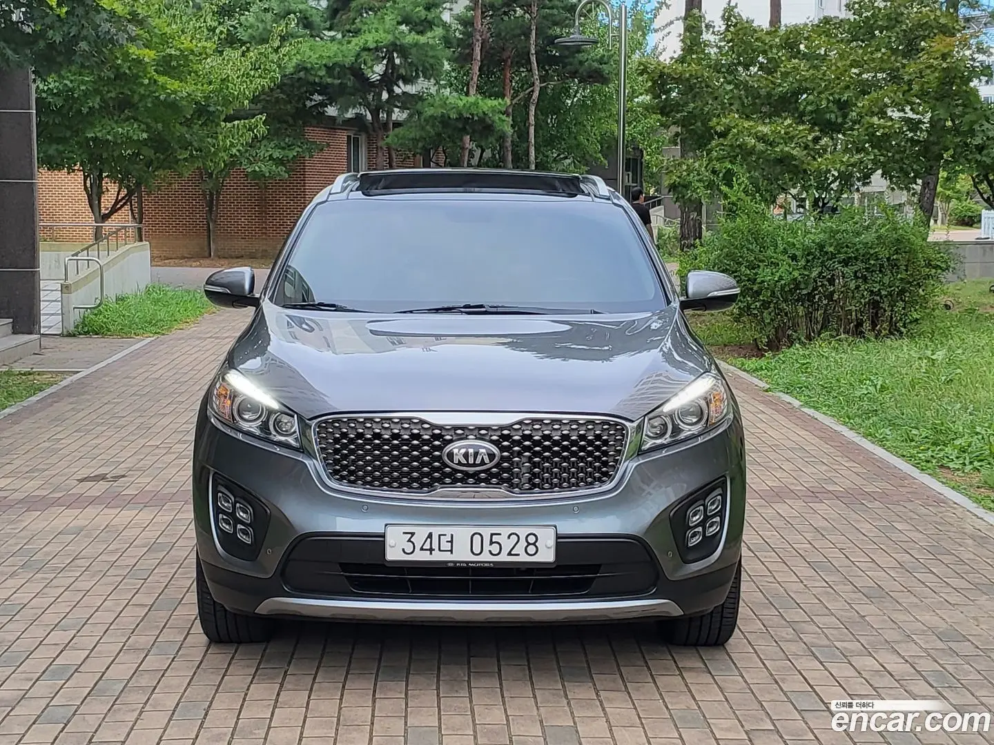 Main__Slider__Photo:Sorento Kia 2016.6-1