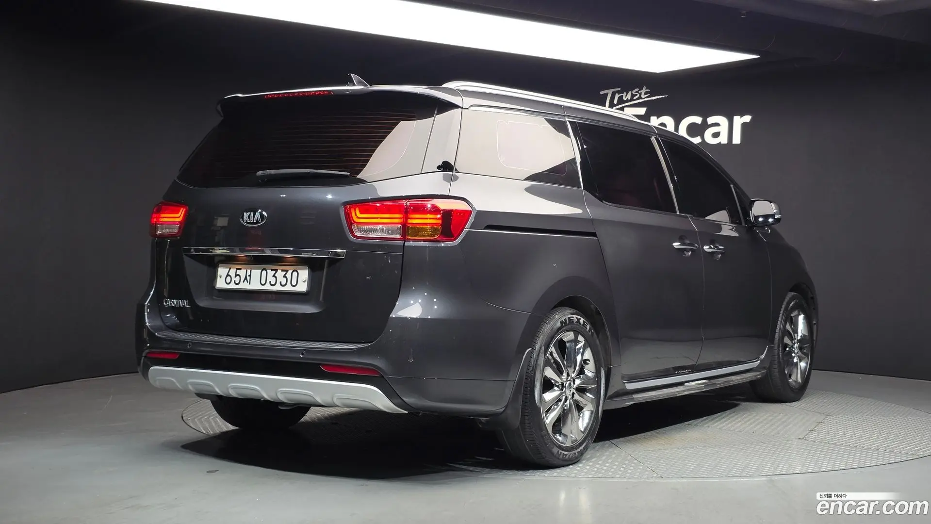 Main__Slider__Photo:Canival Kia 2016.1-1