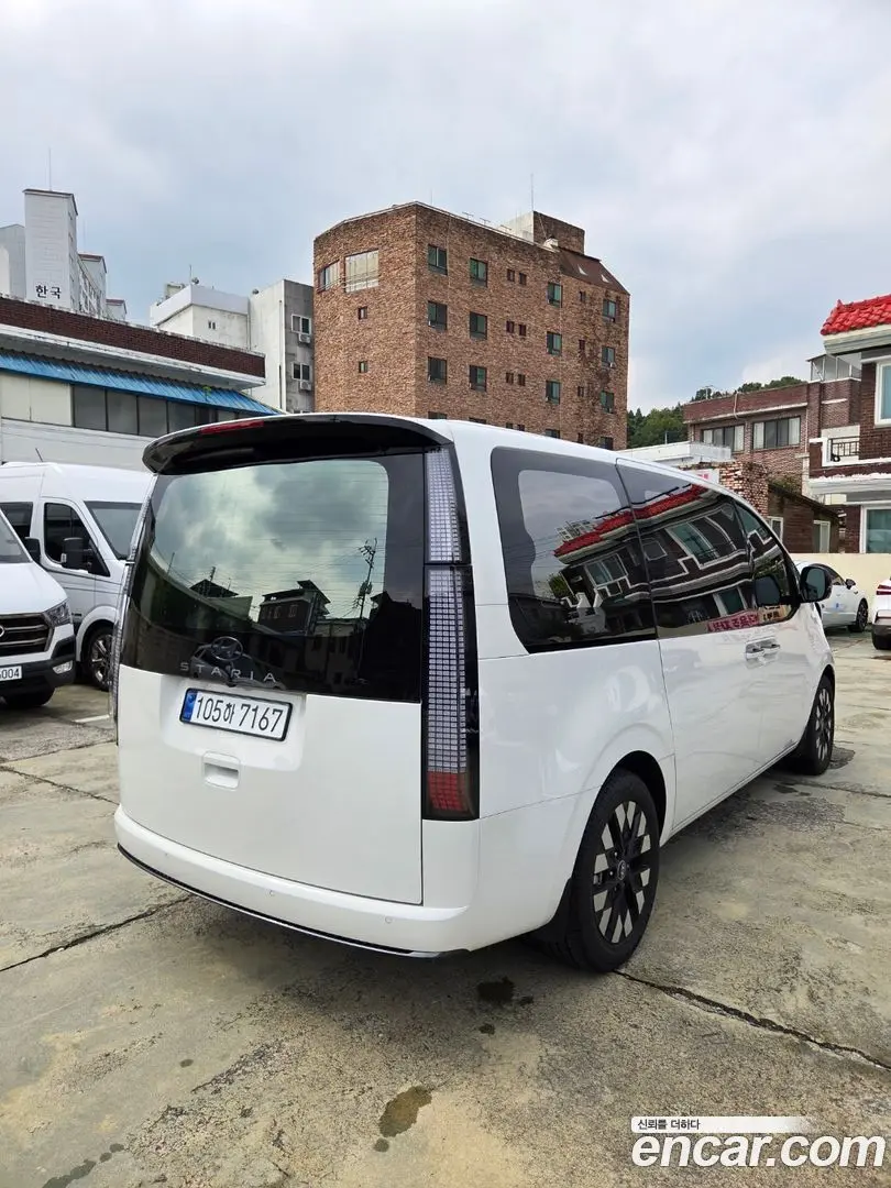 Main__Slider__Photo:Staria Hyundai 2025.8-1