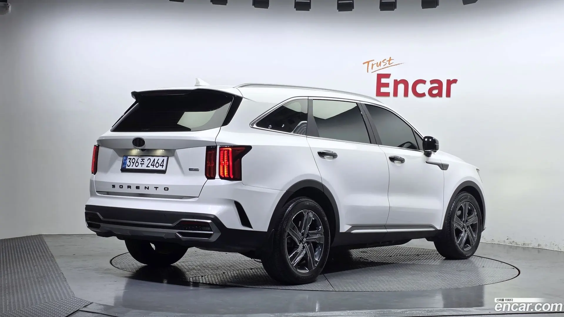 Main__Slider__Photo:Sorento Kia 2020.11-1