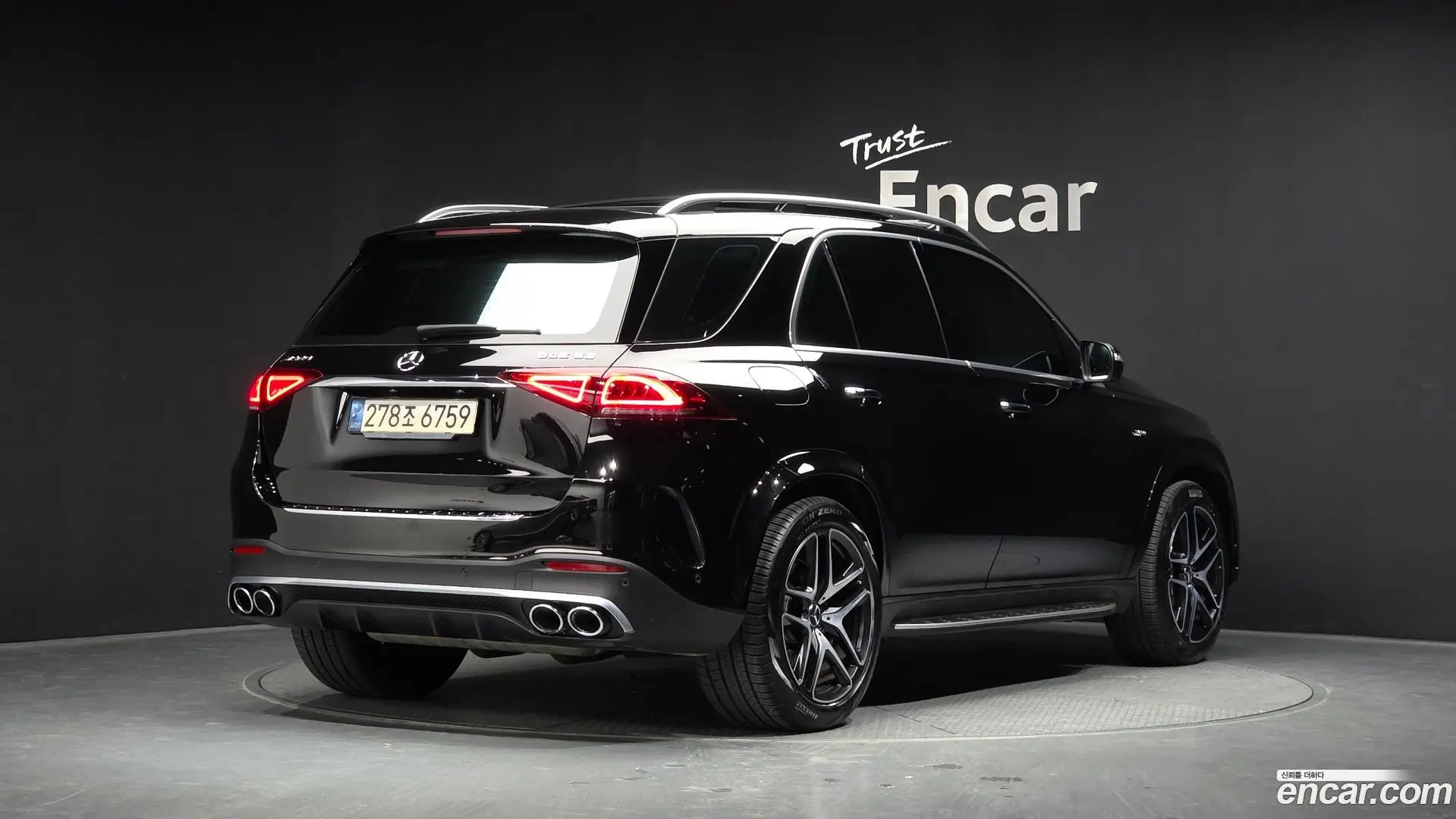 Main__Slider__Photo:GLE-Class Mercedes-Benz 2022.9-1