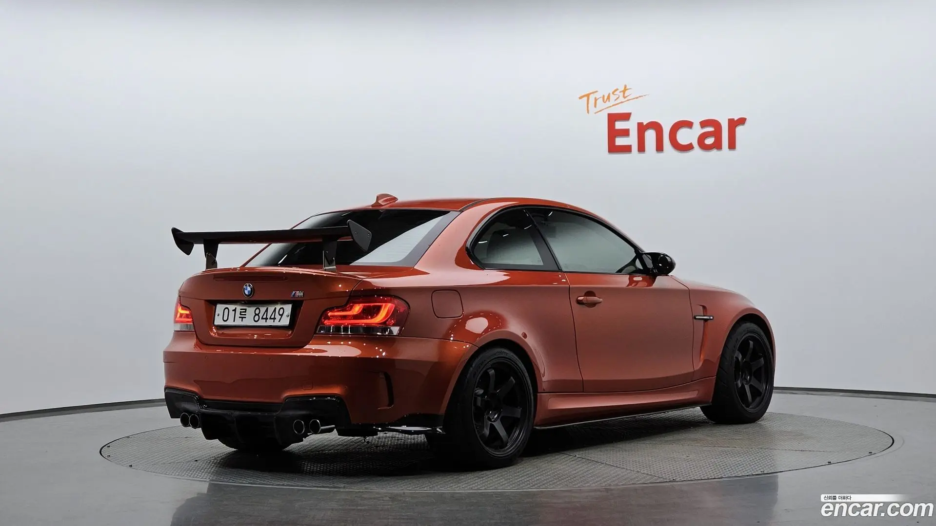Main__Slider__Photo:1M BMW 2011.9-1