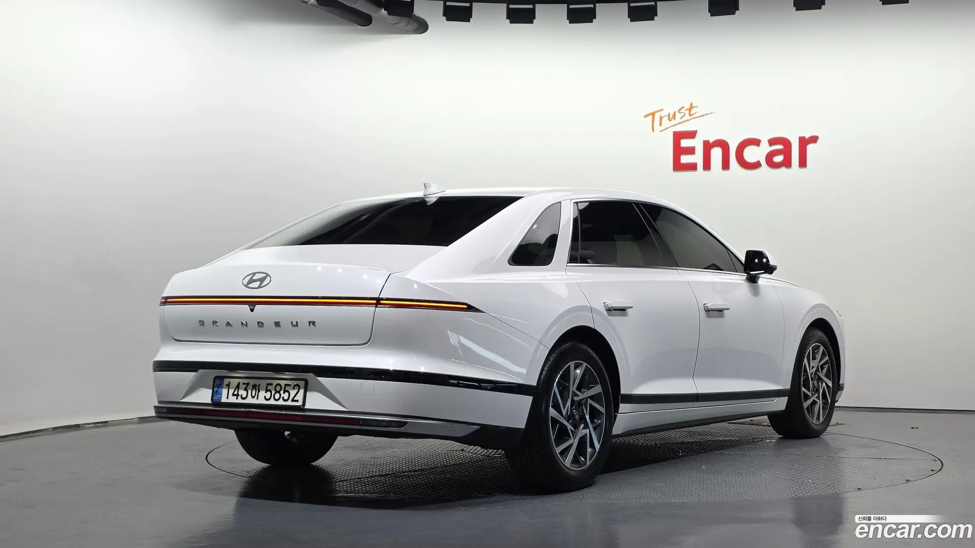 Main__Slider__Photo:Grandeur Hyundai 2023.1-1