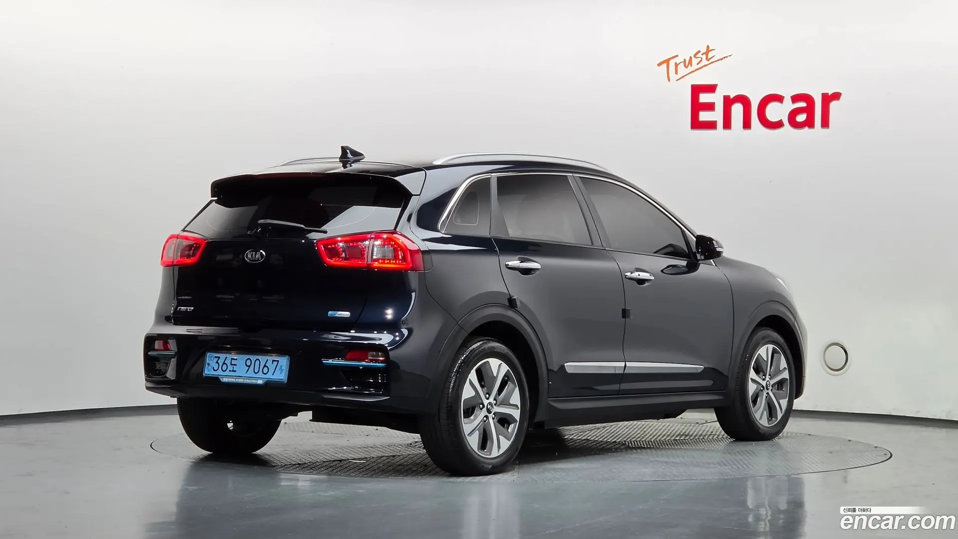 Main__Slider__Photo:Niro Kia 2019.5-1