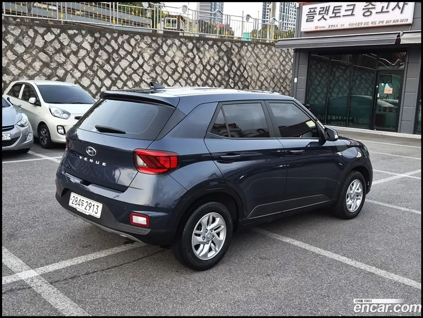 Main__Slider__Photo:Venue Hyundai 2020.3-1