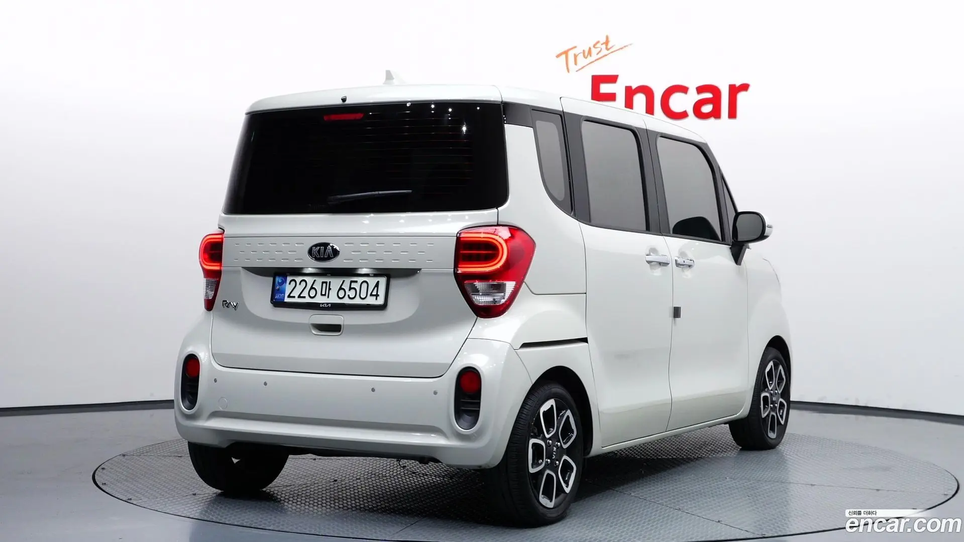 Main__Slider__Photo:RAY Kia 2021.5-1