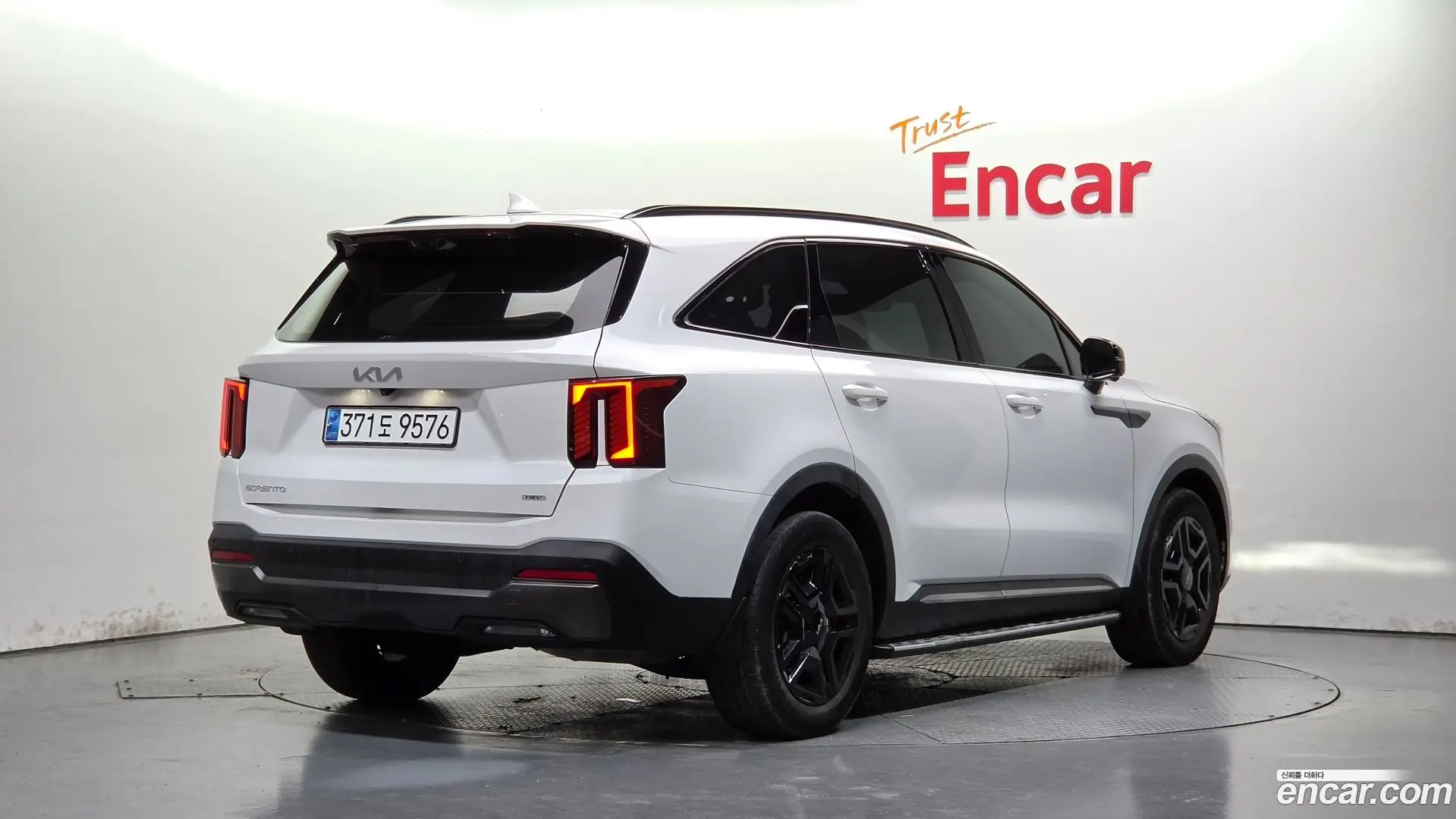 Main__Slider__Photo:Sorento Kia 2023.9-1