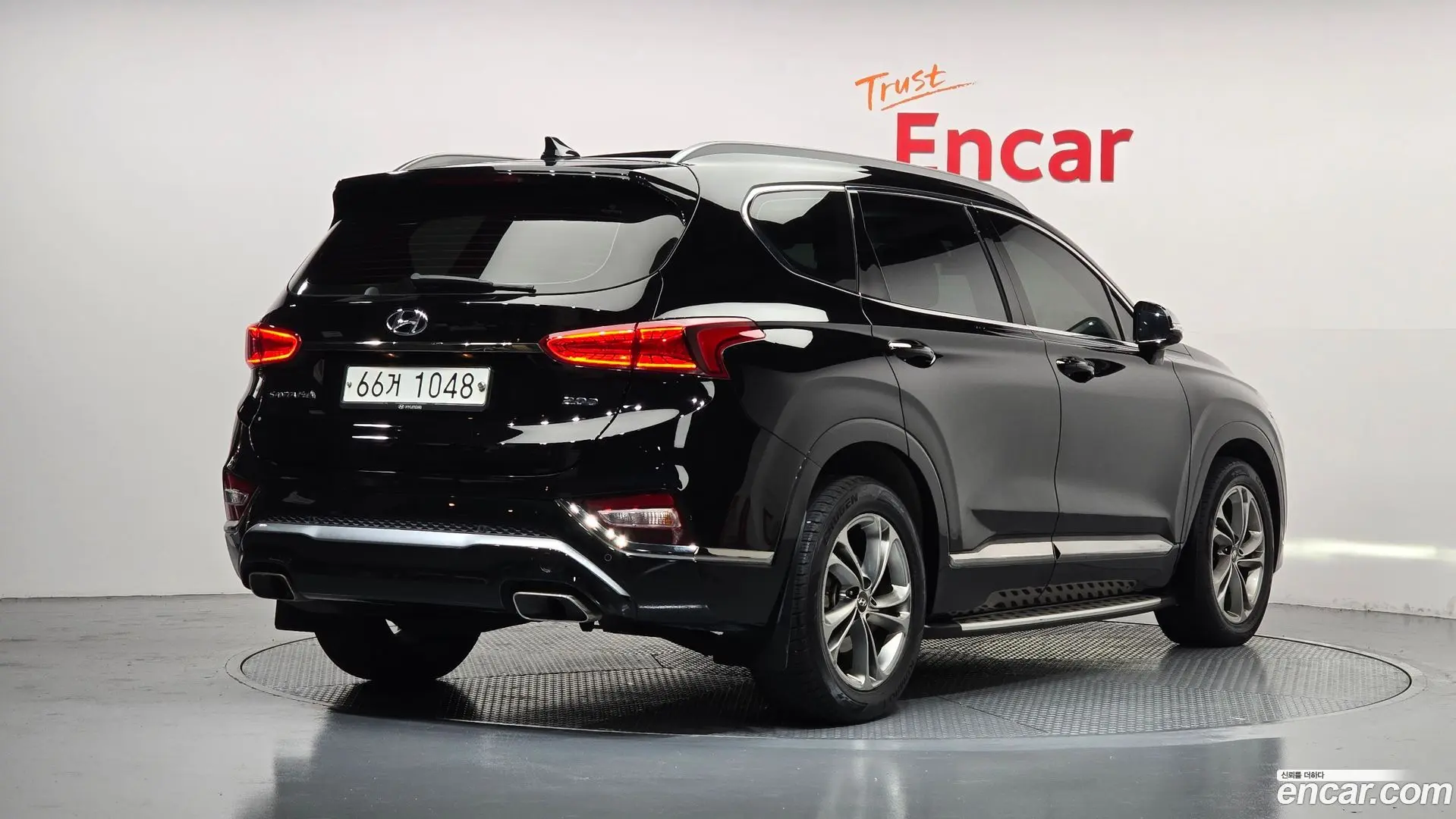 Main__Slider__Photo:Santafe Hyundai 2018.10-1