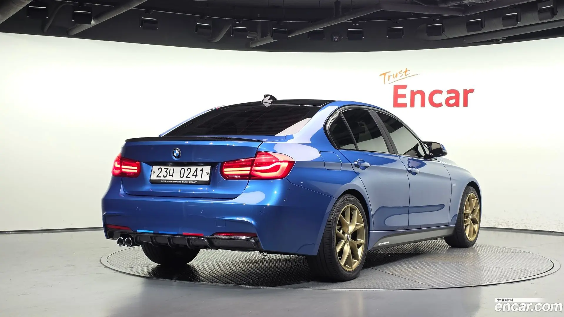 Main__Slider__Photo:3-Series BMW 2016.9-1