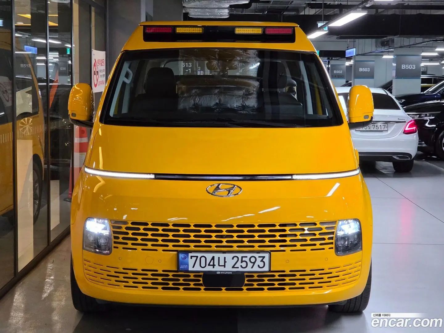 Main__Slider__Photo:Staria Hyundai 2022.7-1