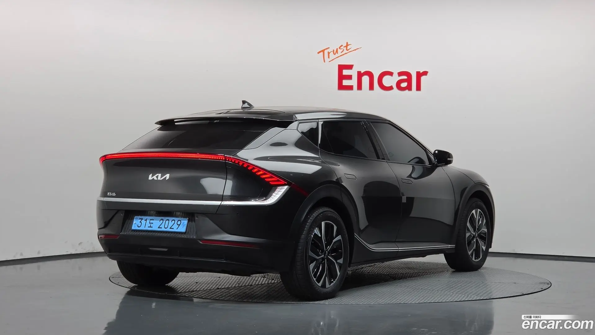 Main__Slider__Photo:EV6 Kia 2022.6-1