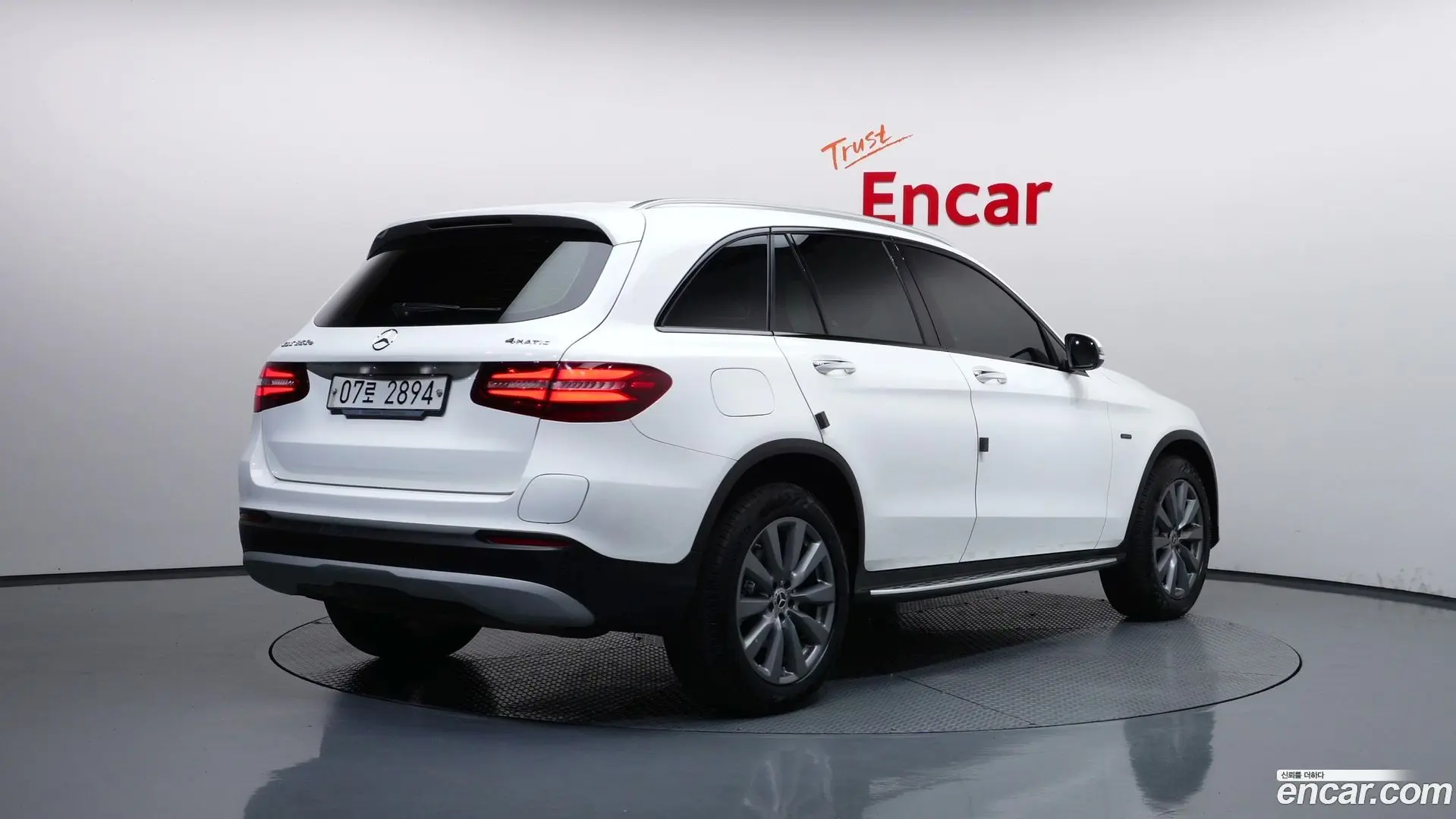 Main__Slider__Photo:GLC-Class Mercedes-Benz 2018.11-1
