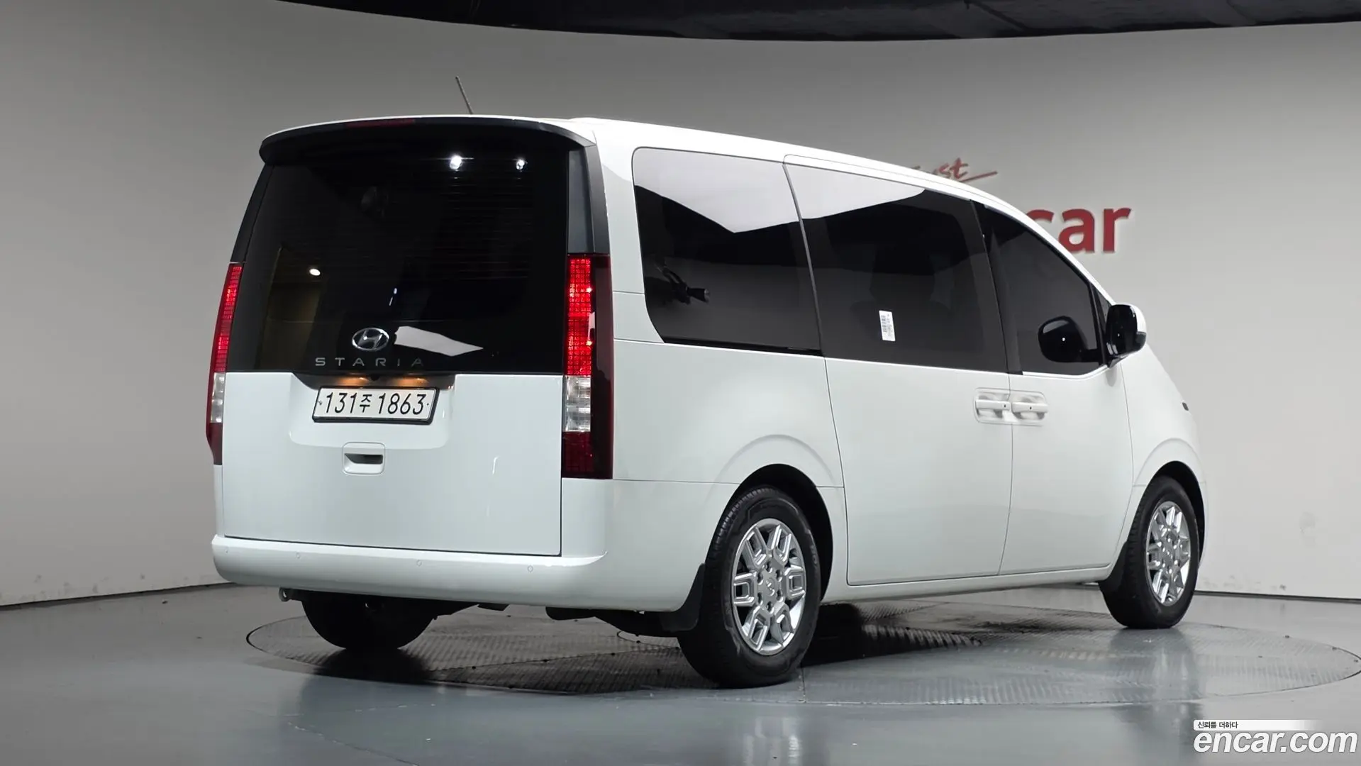 Main__Slider__Photo:Staria Hyundai 2022.7-1