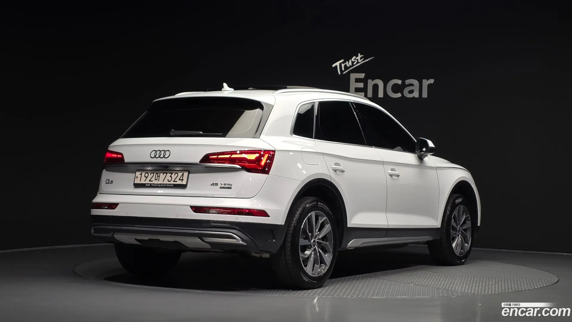 Main__Slider__Photo:Q5 Audi 2023.11-1