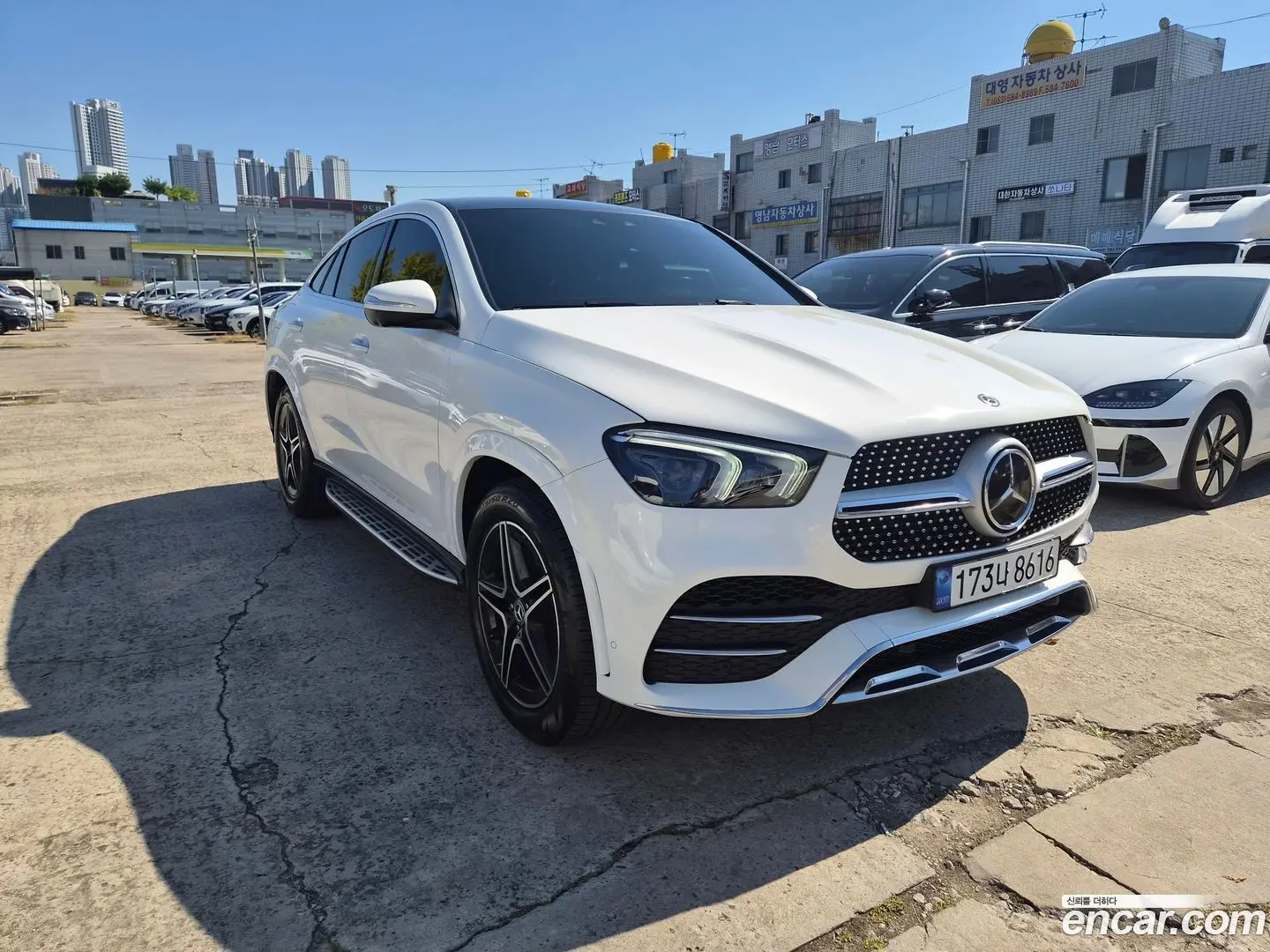 Main__Slider__Photo:GLE-Class Mercedes-Benz 2021.1-1