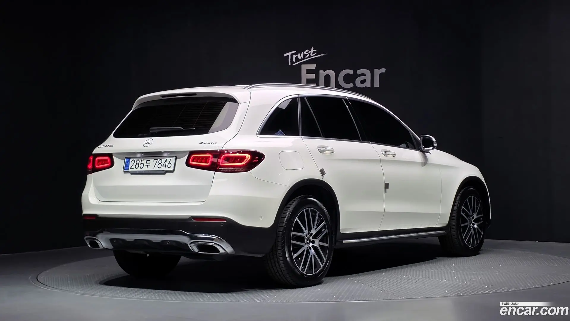 Main__Slider__Photo:GLC-Class Mercedes-Benz 2020.9-1
