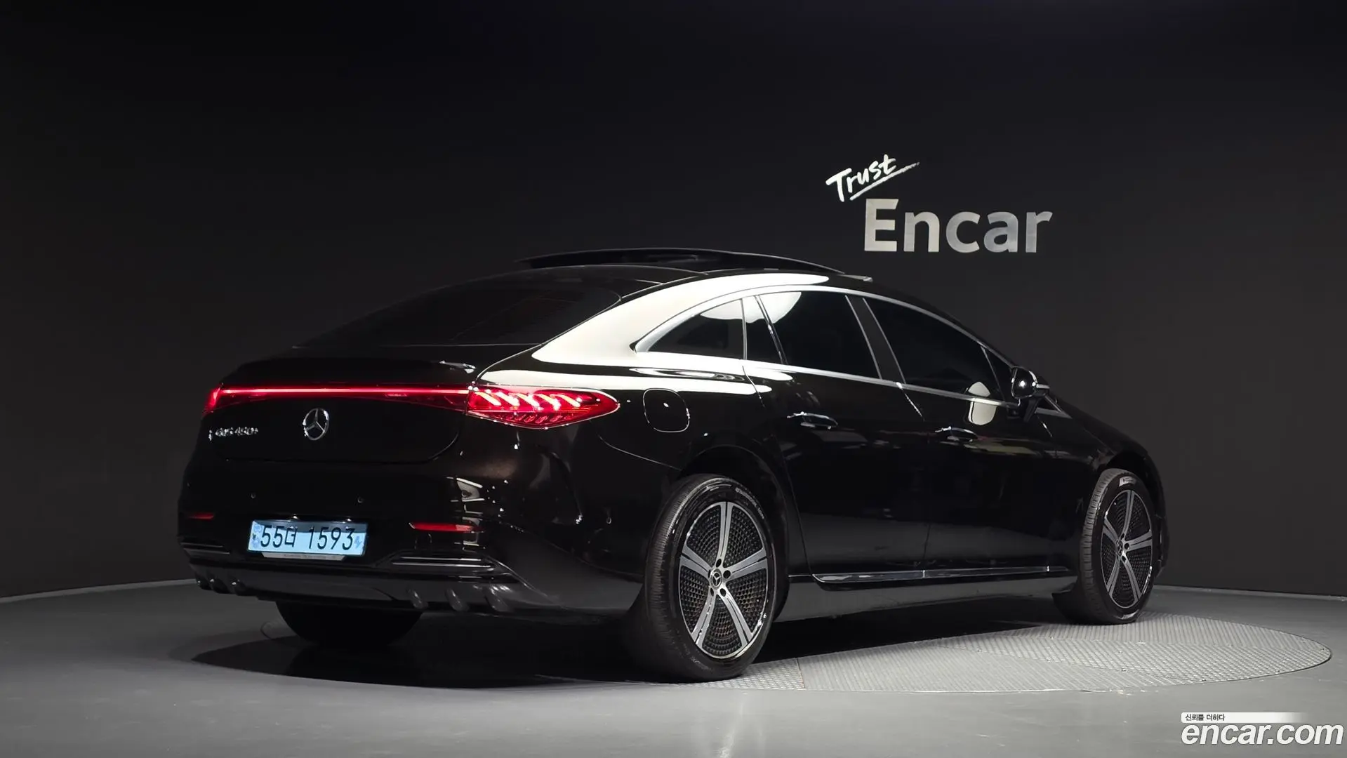 Main__Slider__Photo:EQS Mercedes-Benz 2022.3-1