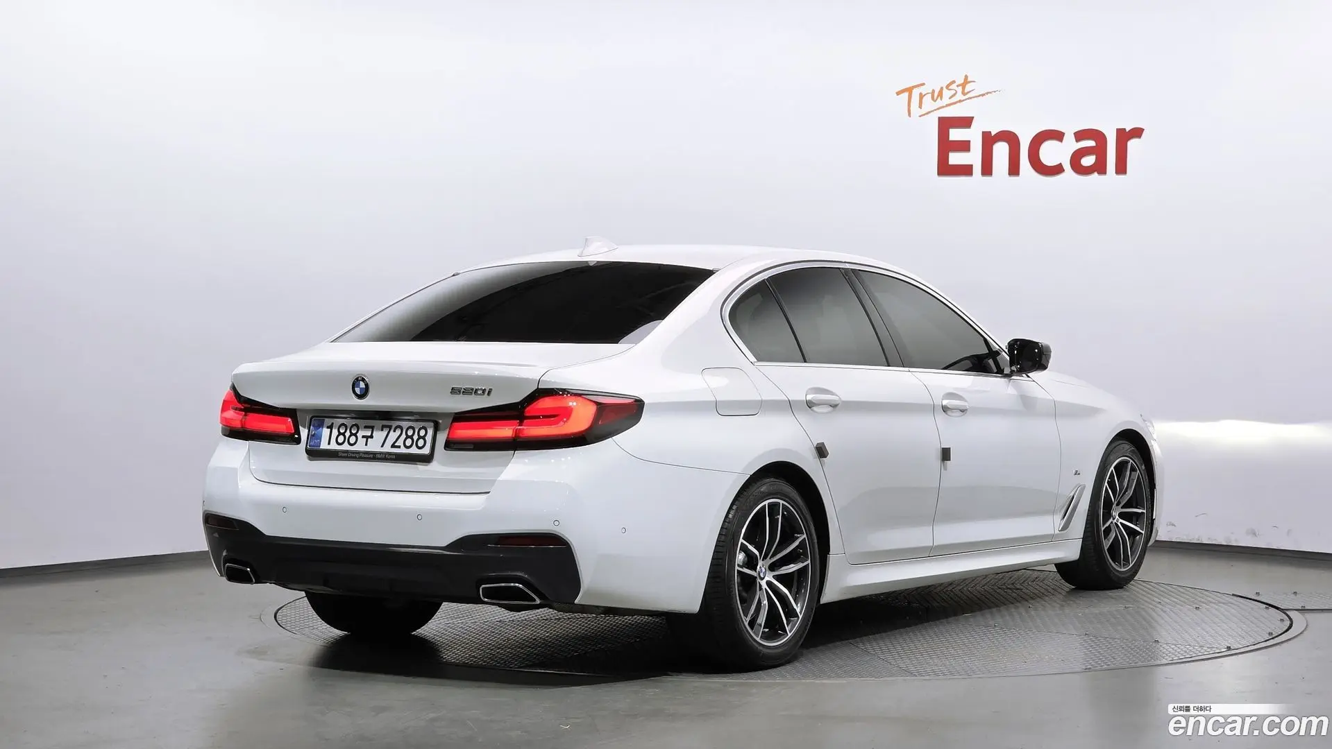 Main__Slider__Photo:5-Series BMW 2023.6-1