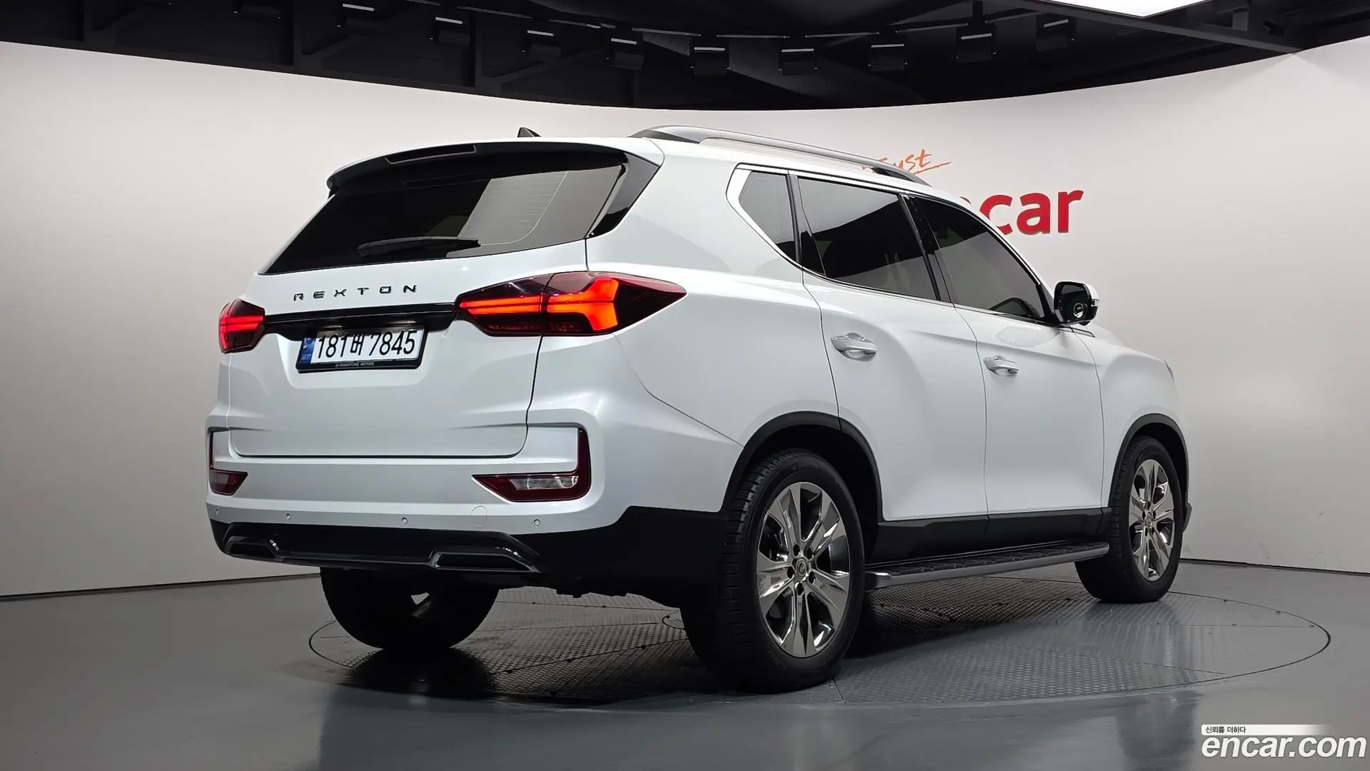 Main__Slider__Photo:Rexton KG Mobility 2021.0-1