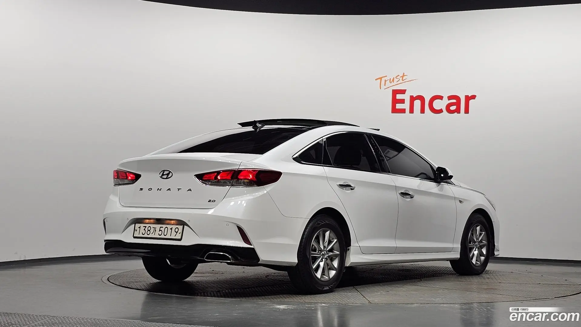 Main__Slider__Photo:Sonata Hyundai 2017.4-1