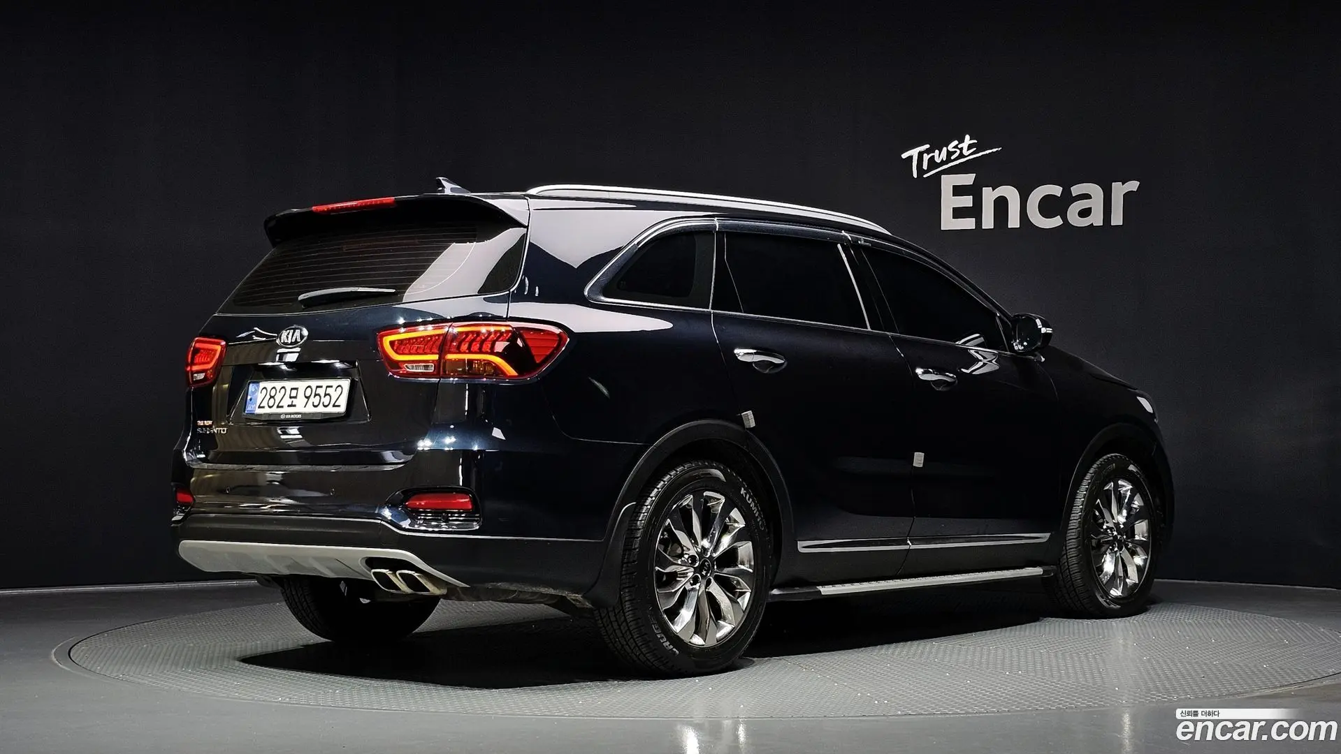 Main__Slider__Photo:Sorento Kia 2017.10-1
