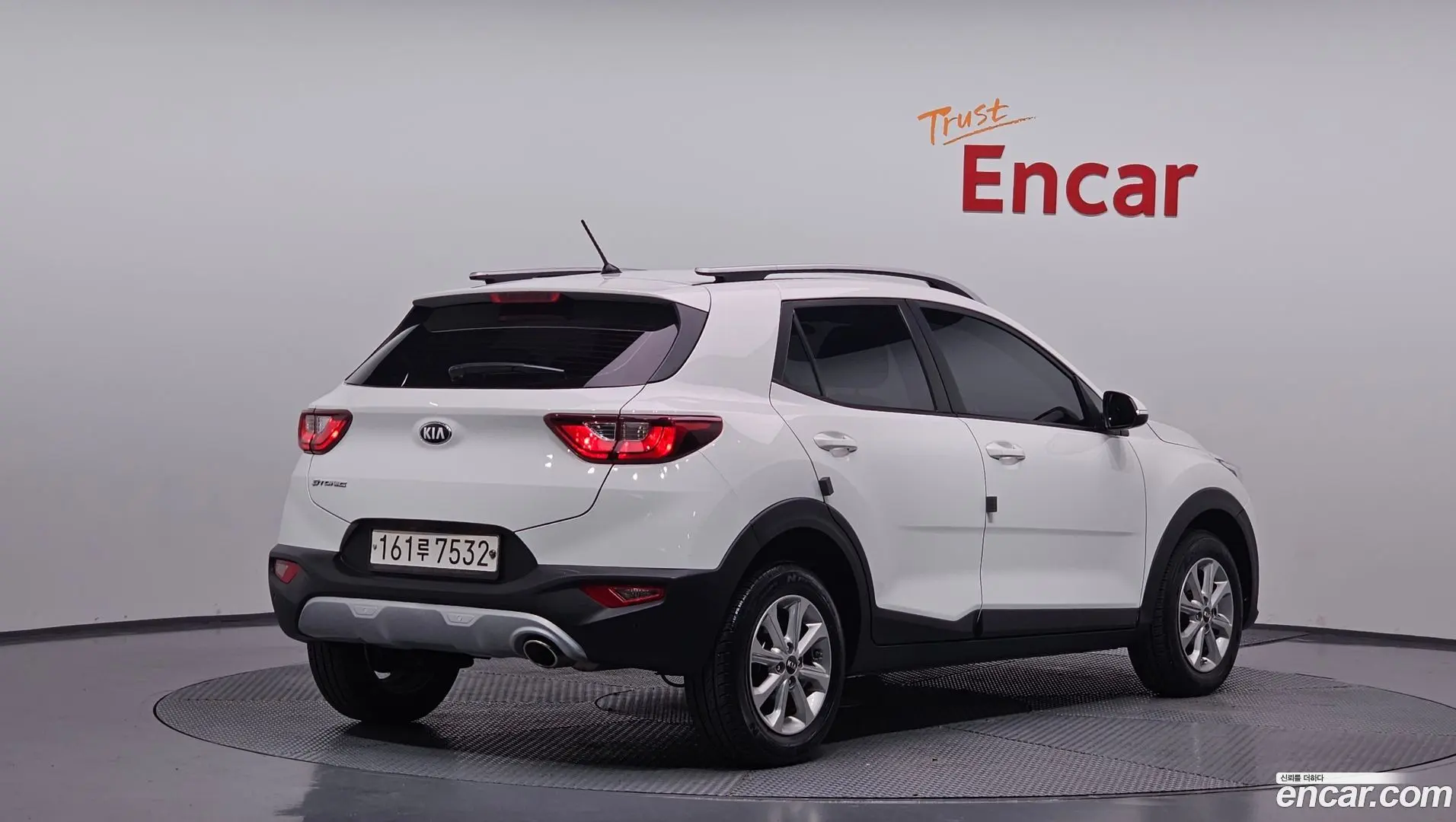 Main__Slider__Photo:Stonic Kia 2020.7-1