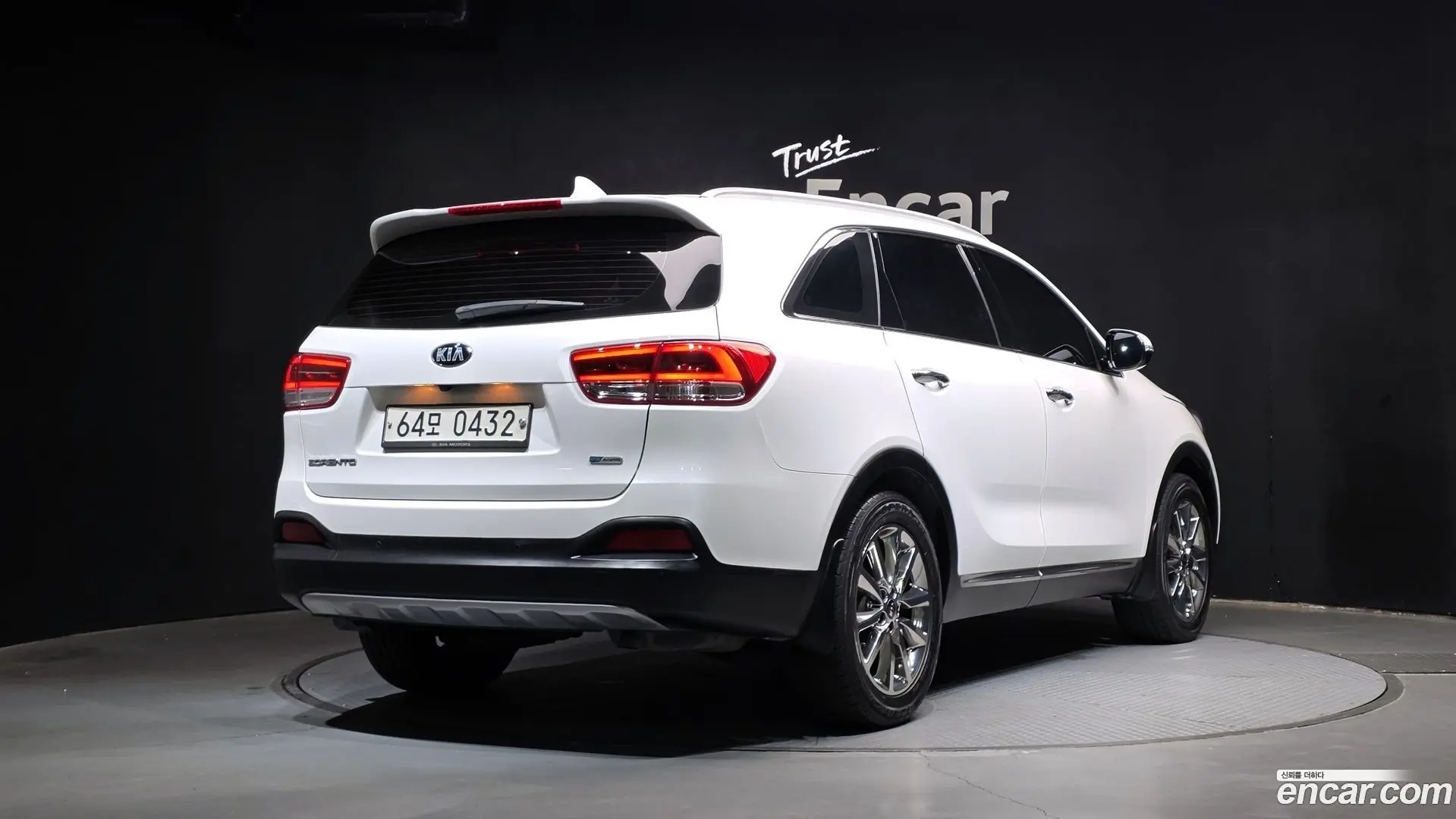 Main__Slider__Photo:Sorento Kia 2016.3-1